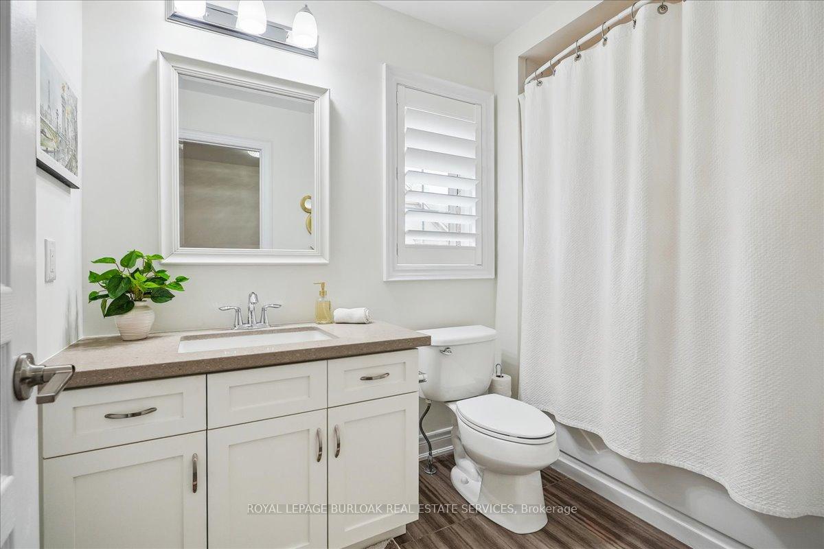 3 Bedrooms Condo at 2086 Ghent, Burlington For sale