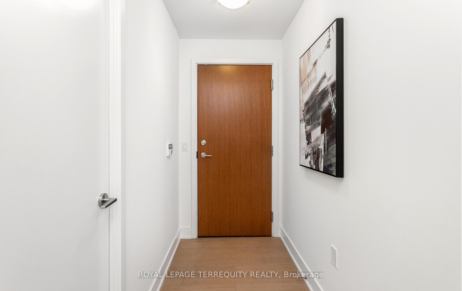 2 Bedrooms Condo at 30 Shore Breeze,  Toronto For sale