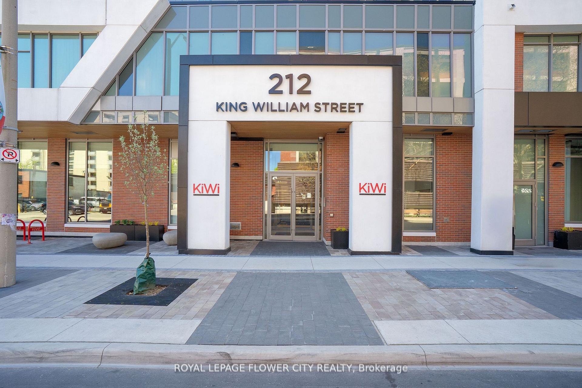 2 Bedrooms Condo at 212 King William, Hamilton For sale