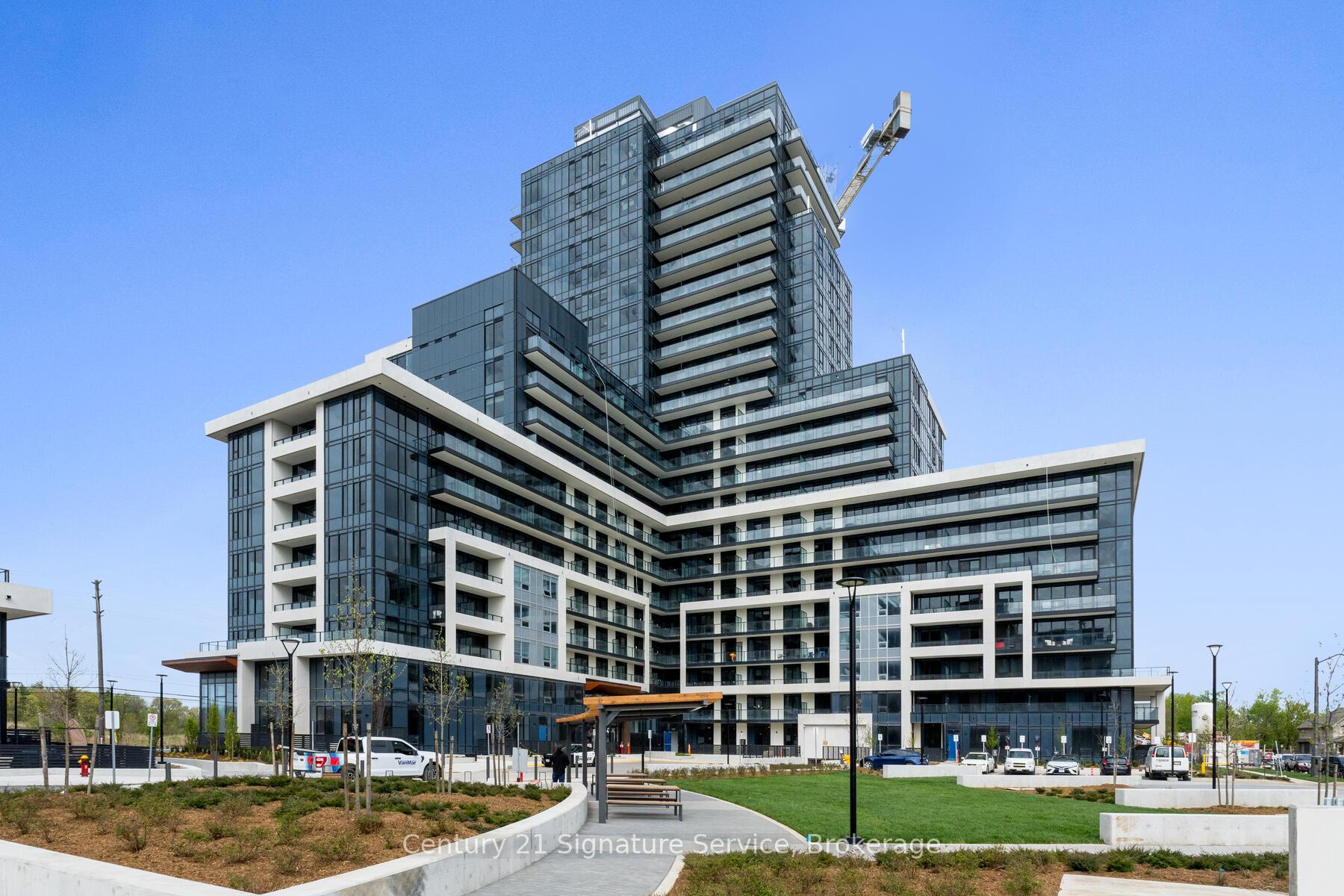2 Bedrooms Condo at 3220 William Coltson, Oakville For sale