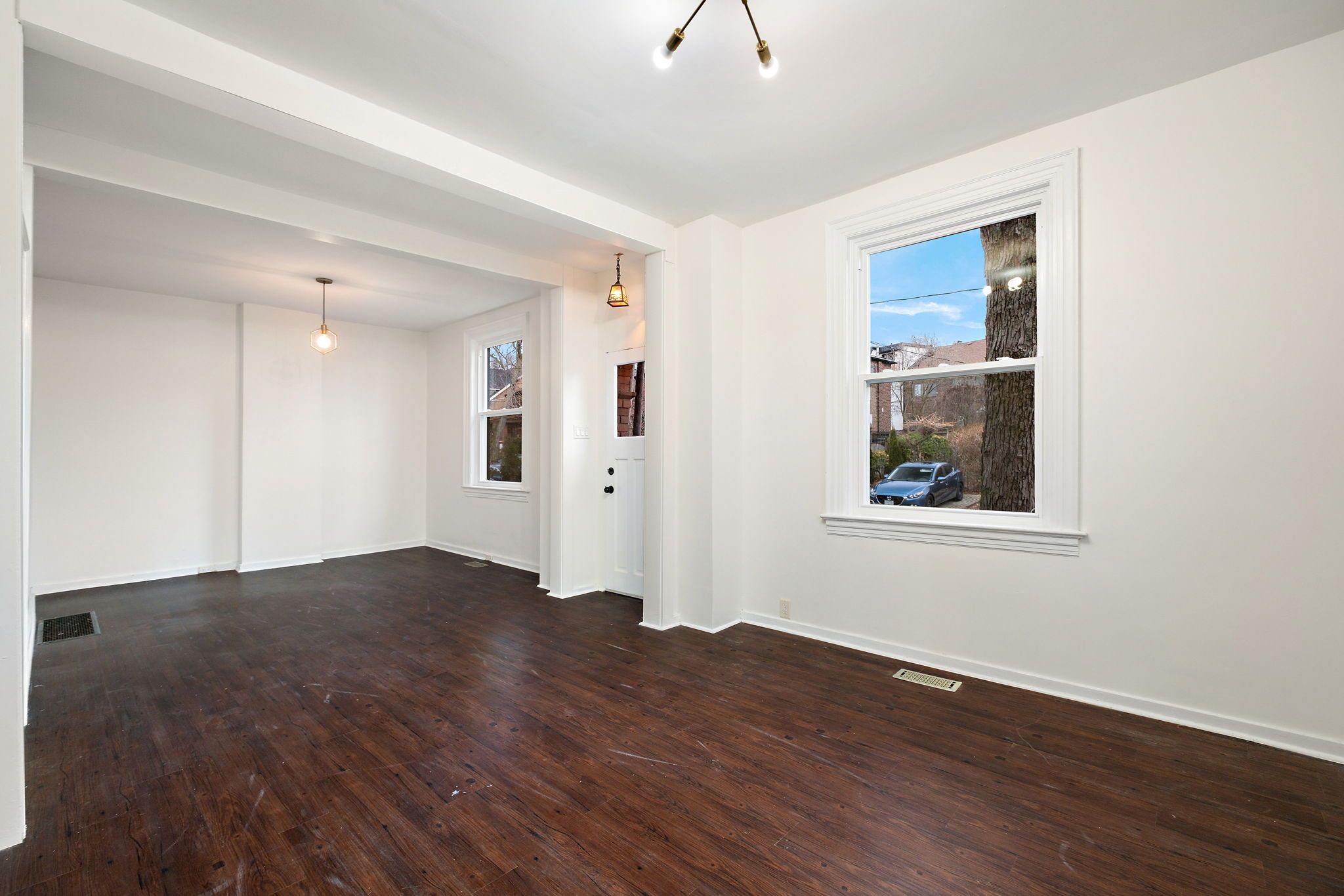 137 Summerhill Avenue