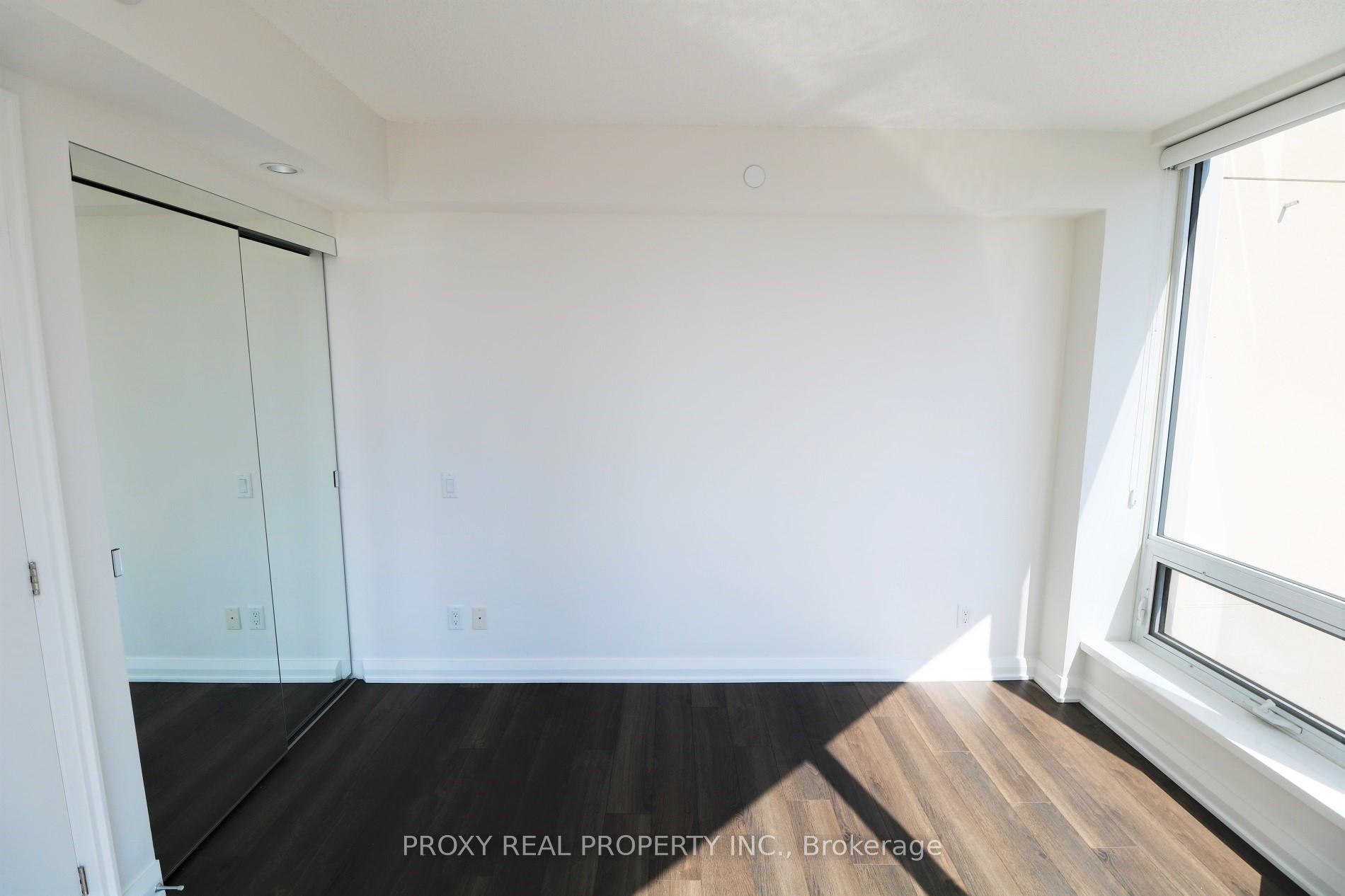 2 Bedrooms Condo at 155 Yorkville, Toronto For sale