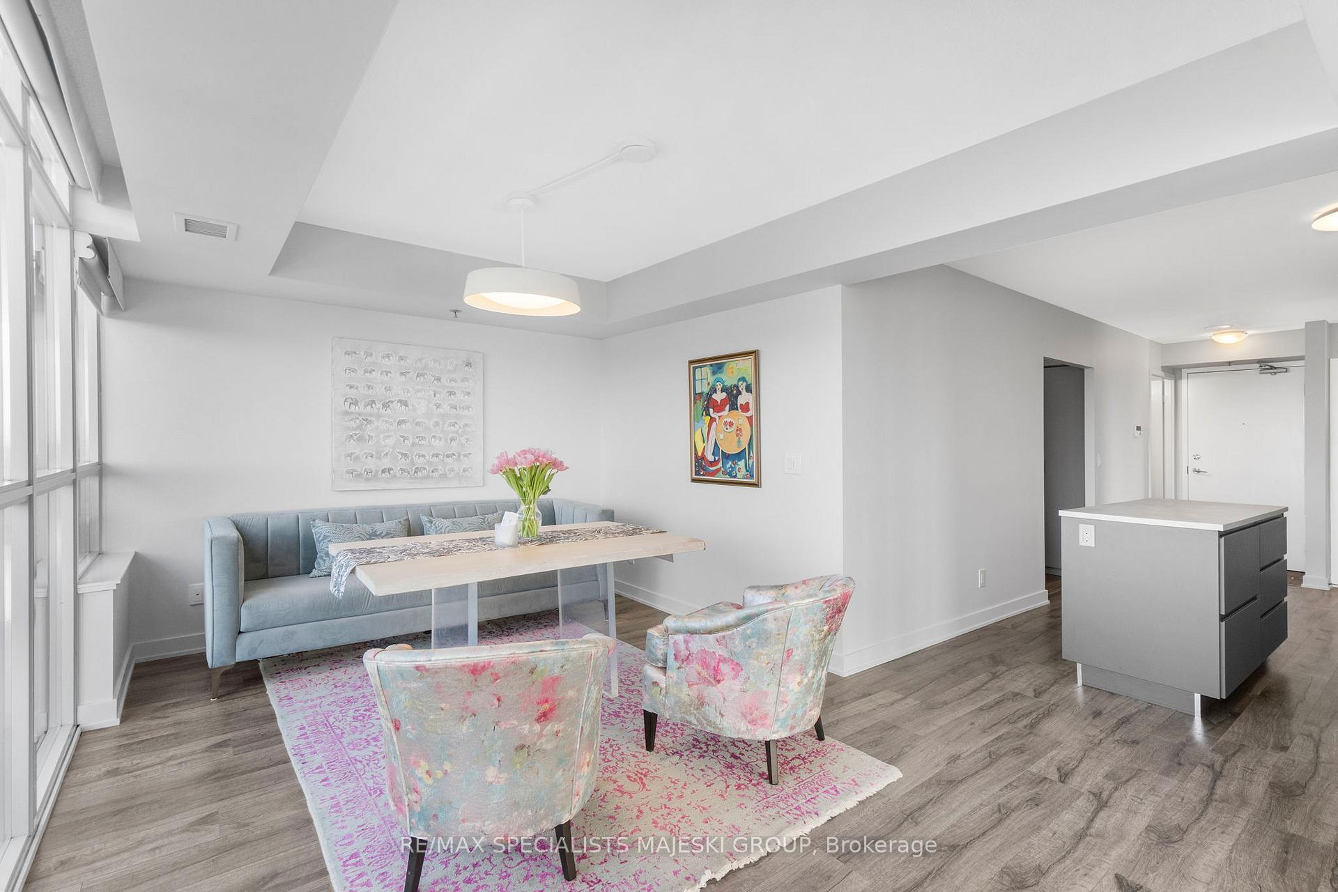 3 Bedrooms Condo at 11 Superior, Toronto For sale