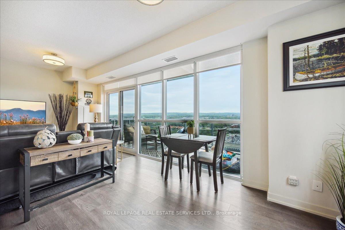 2 Bedrooms Condo at 2081 Fairview, Burlington For sale