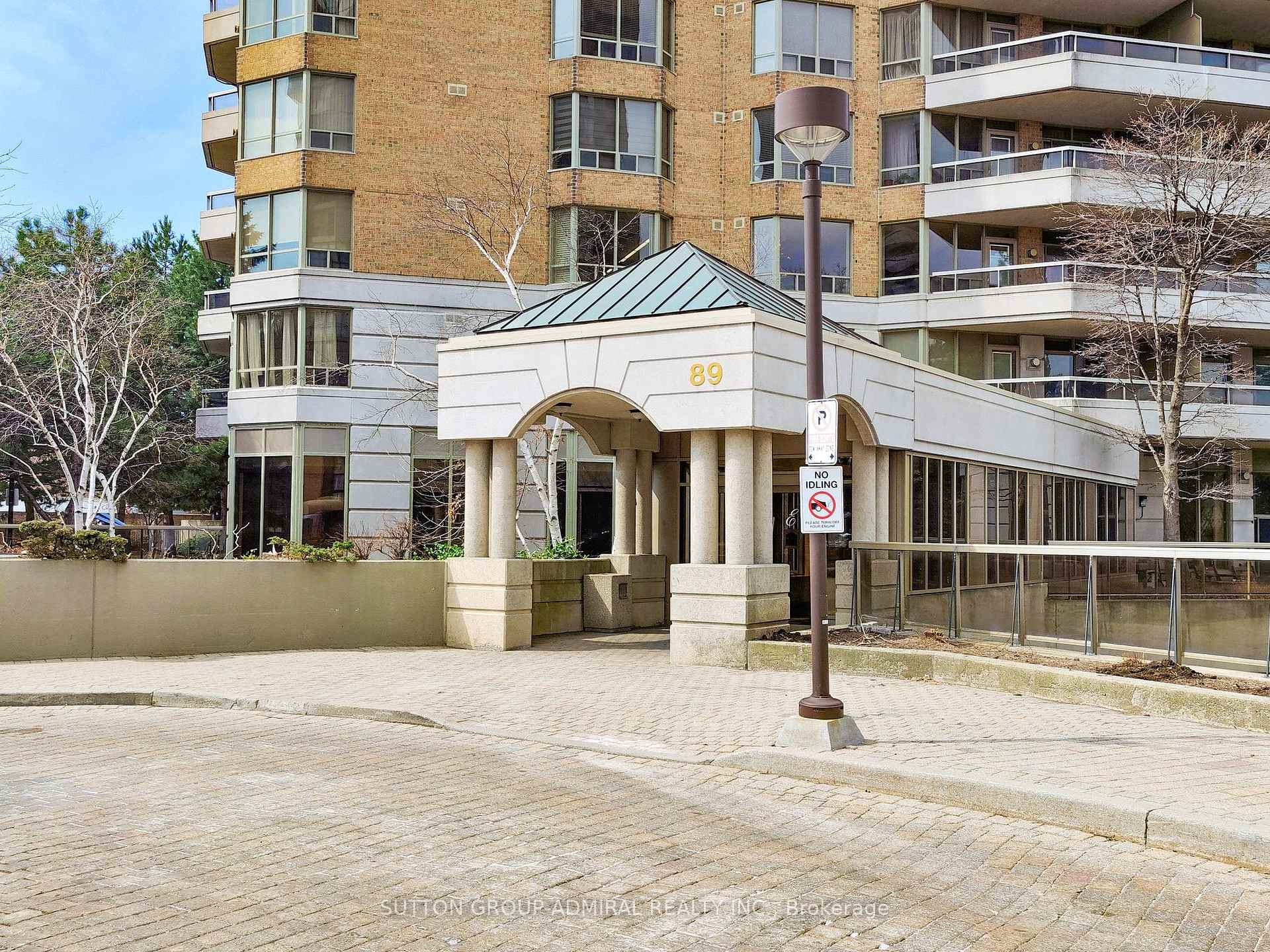 3 Bedrooms Condo at 89 Skymark, Toronto For sale