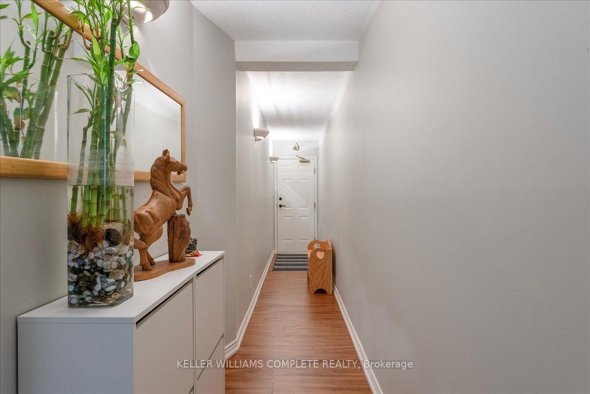 2 Bedrooms Condo at 2010 CLEAVER,  Burlington For sale