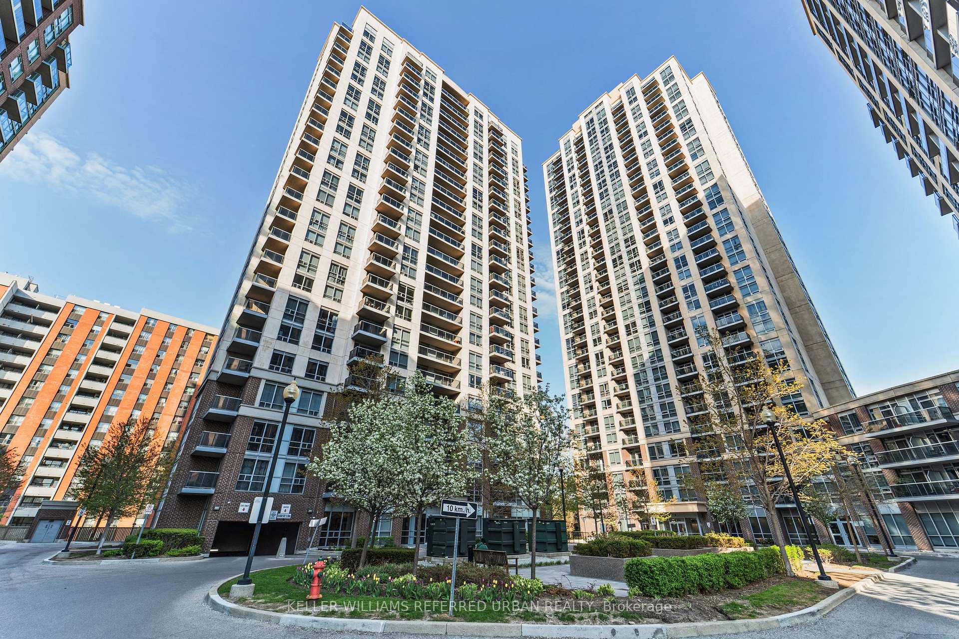 1 Bedroom Condo at 5 Michael Power, Toronto For sale