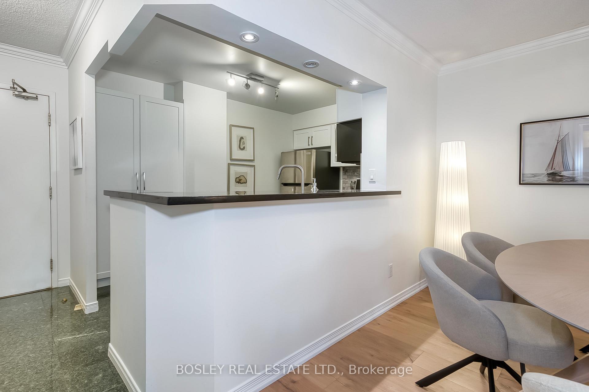 2 Bedrooms Condo at 51 Harrison Garden, Toronto For sale