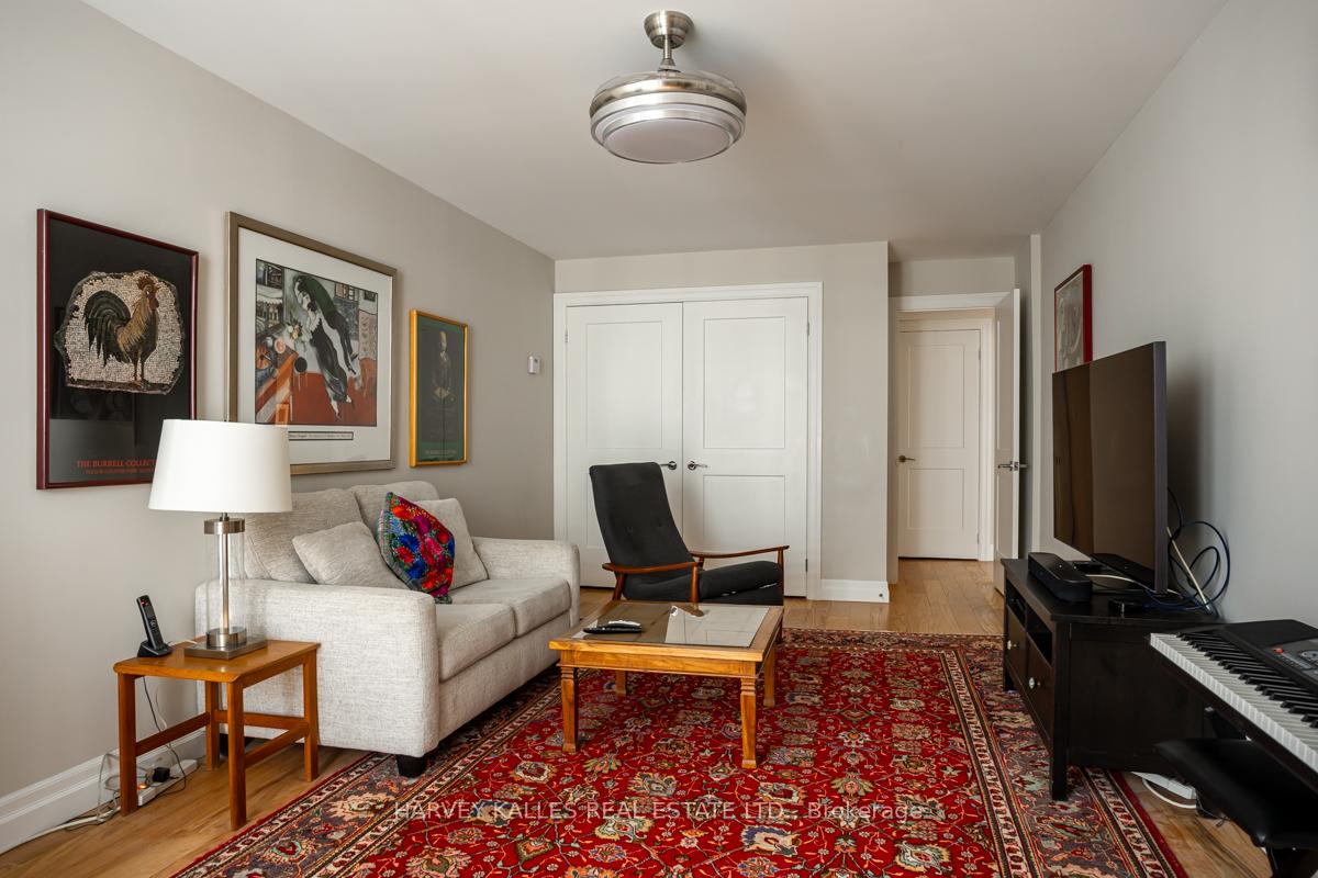 3 Bedrooms Condo at 33 Harbour, Toronto For sale