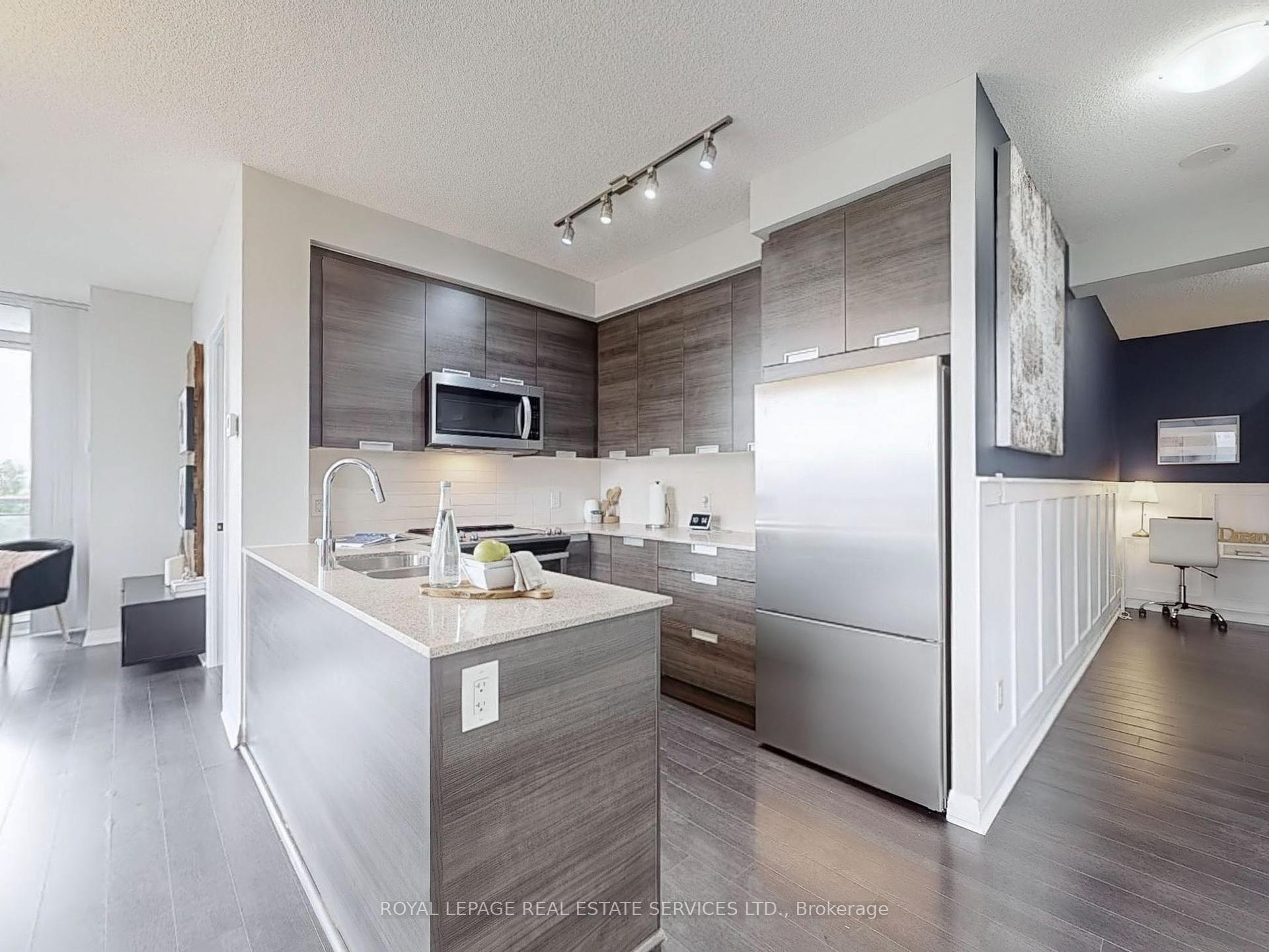 3 Bedrooms Condo at 5025 Four Springs, Mississauga For sale