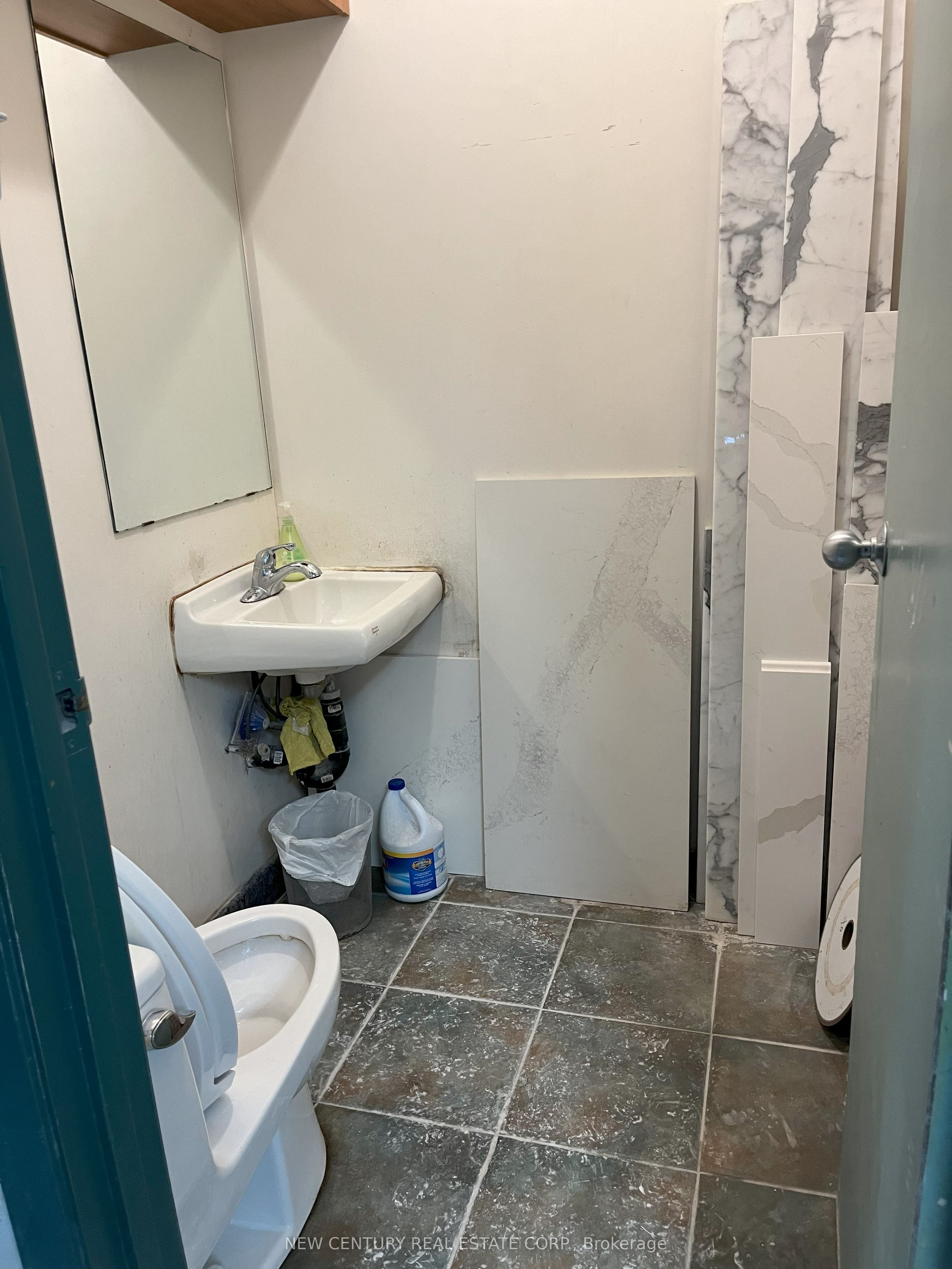 328 Passmore Avenue, #1