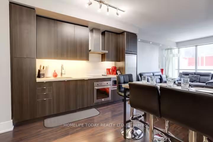 2 Bedrooms Condo at 300 Front, Toronto For sale