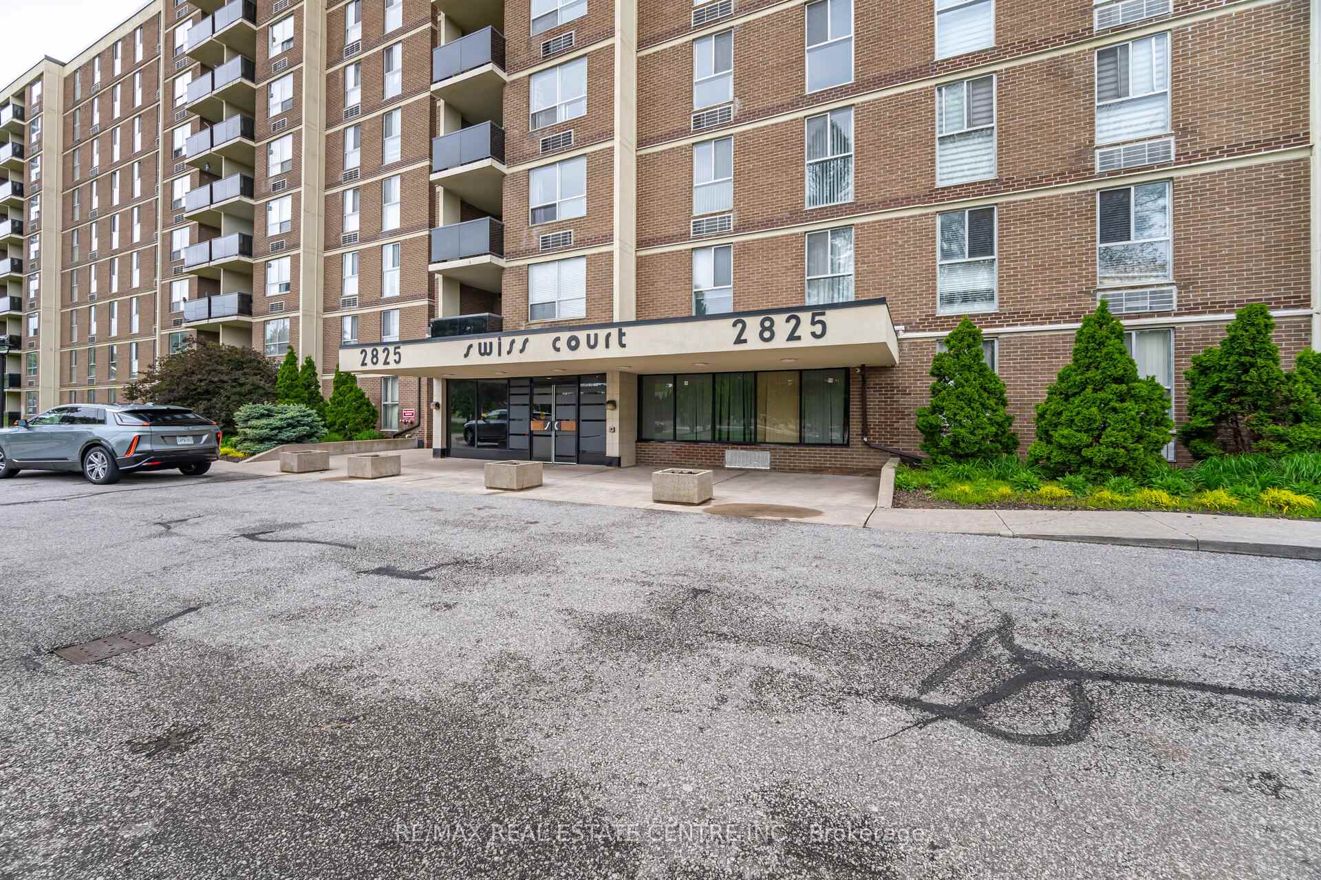 2 Bedrooms Condo at 2825 Islington, Toronto For sale