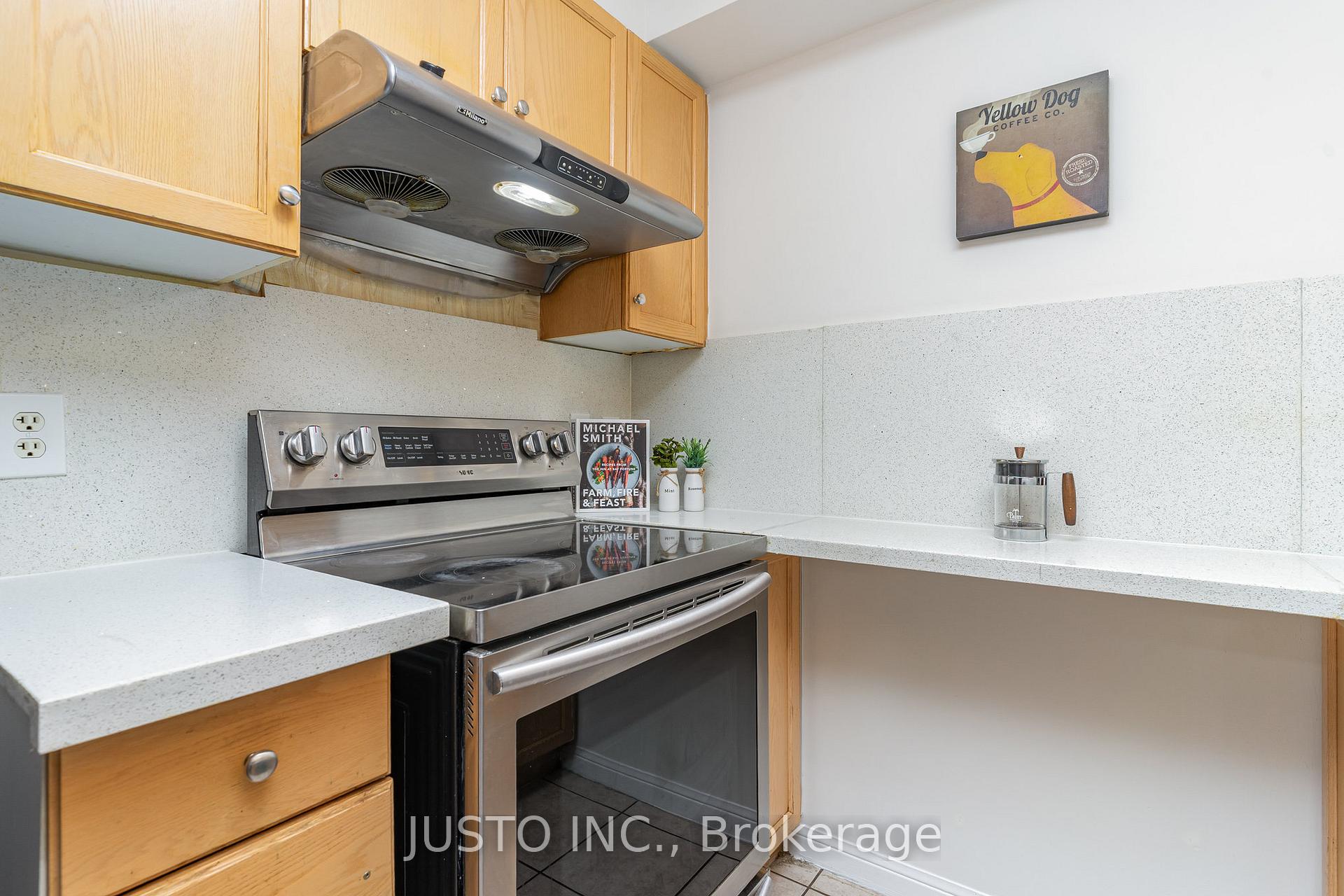 3 Bedrooms Condo at 5235 Finch,  Toronto For sale