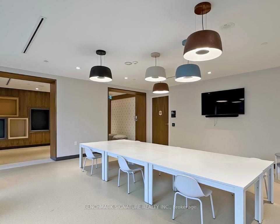 1 Bedroom Condo at 8 Olympic Garden, Toronto For sale