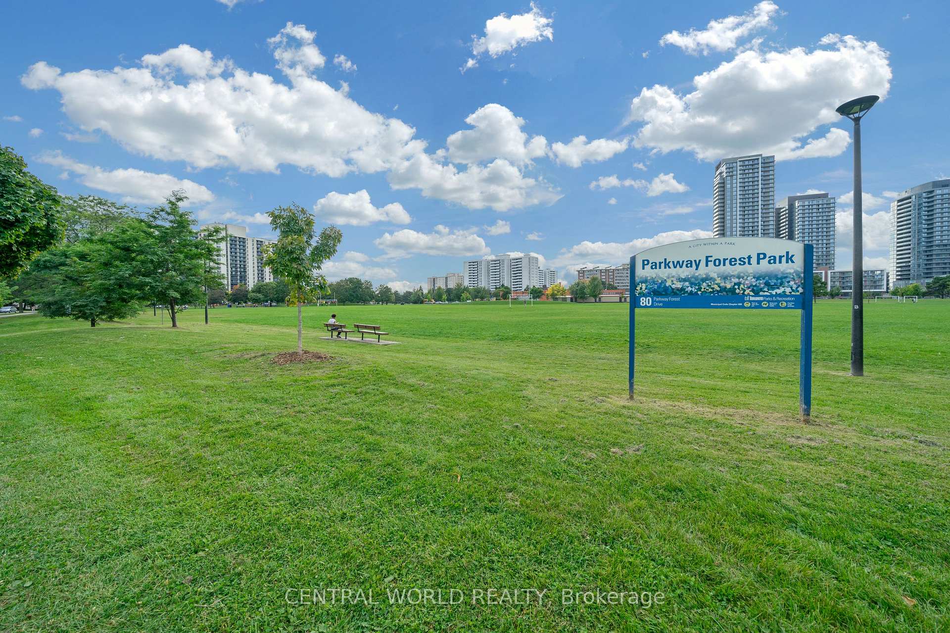 5 Bedrooms Condo at 21 Vega Starway,  Toronto For sale