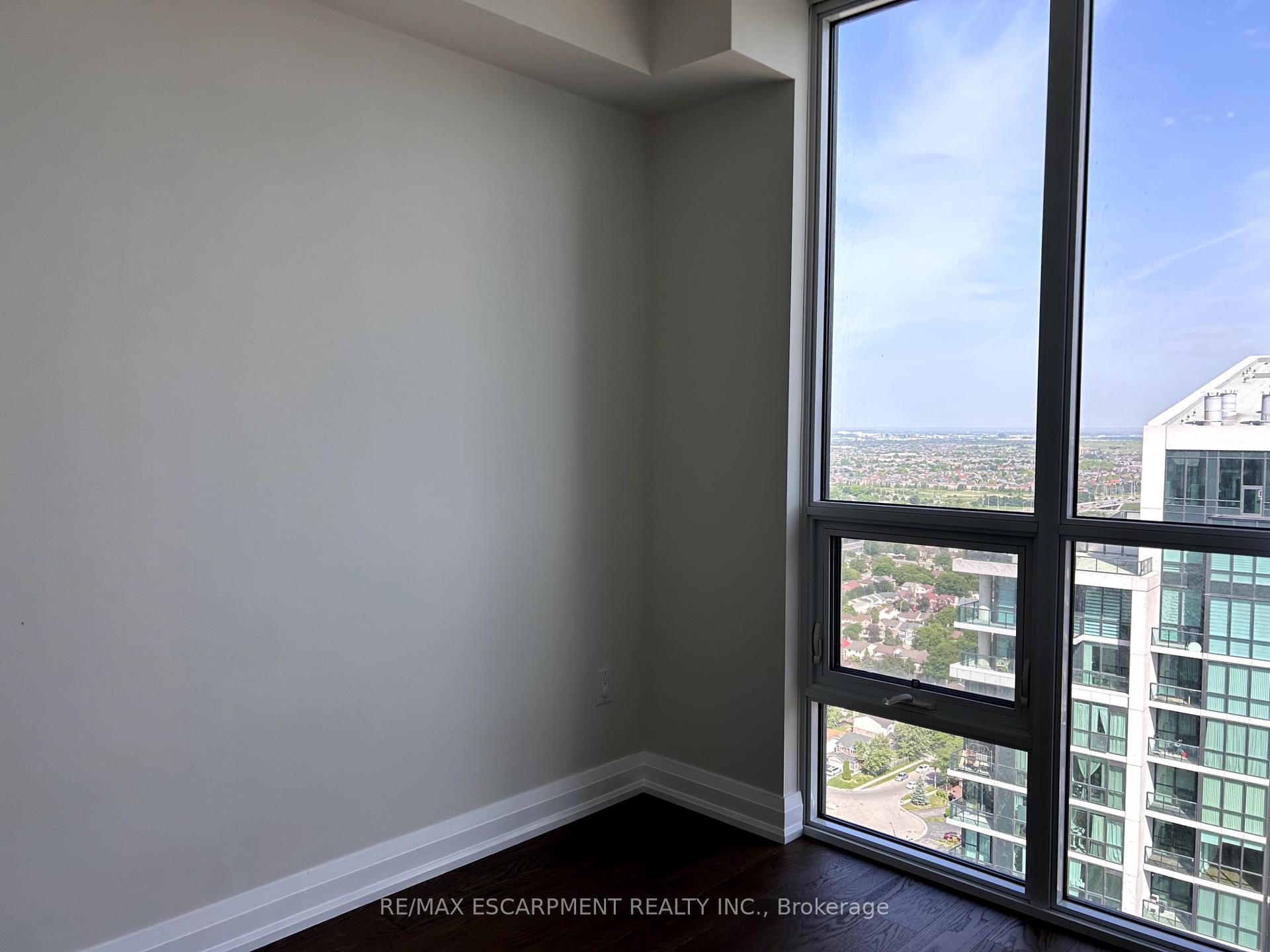 3 Bedrooms Condo at 3975 Grand Park, Mississauga For sale