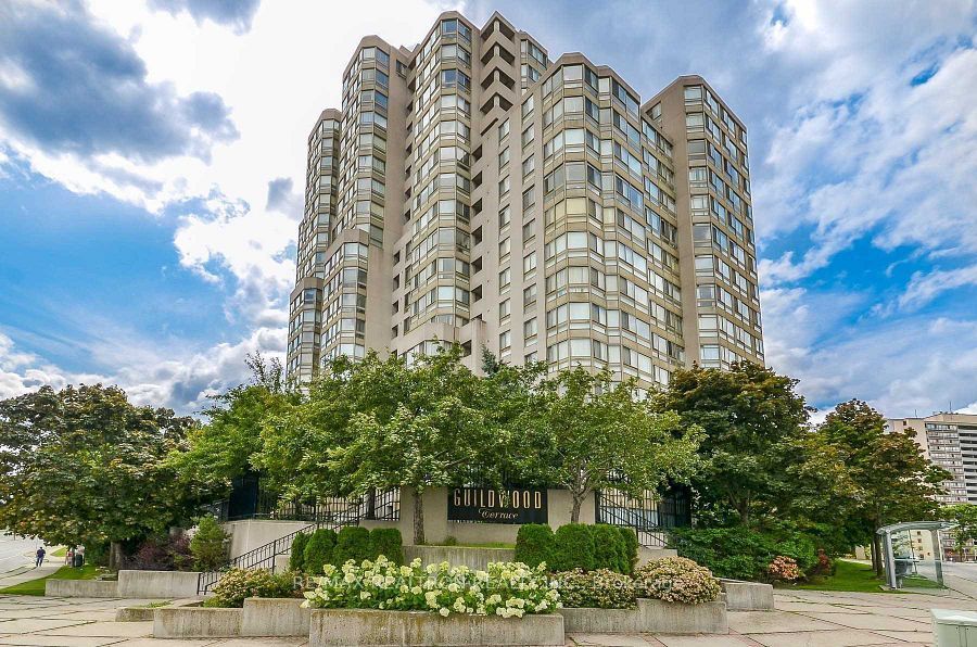 3233 Eglinton