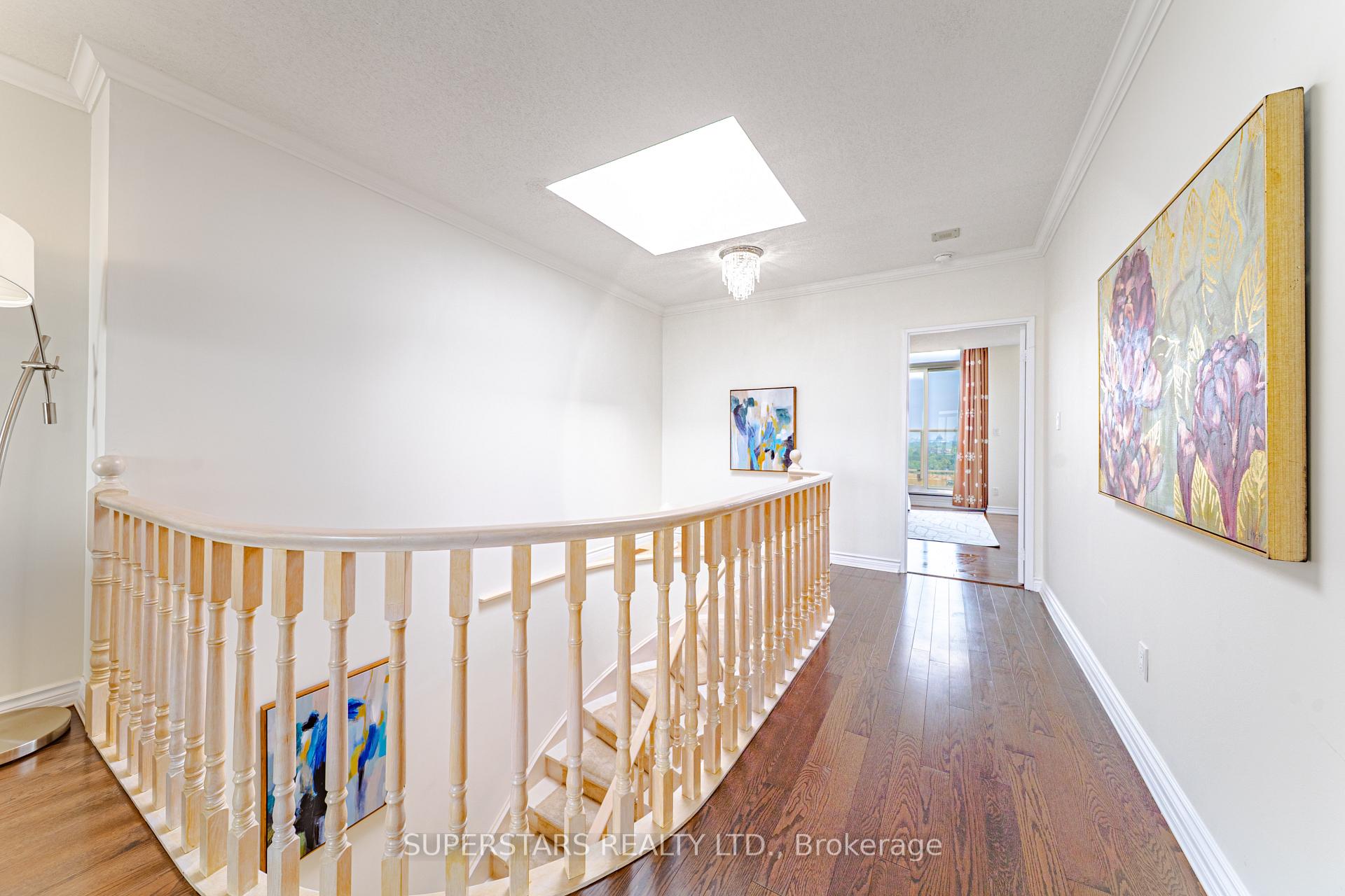 2 Bedrooms Condo at 20 Guildwood, Toronto For sale