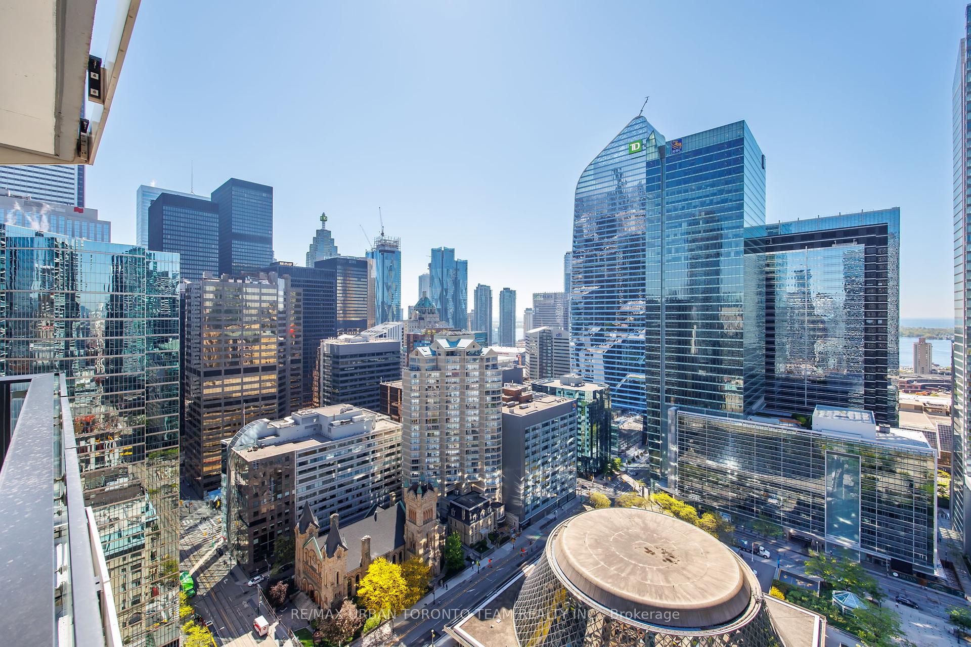 2 Bedrooms Condo at 224 King, Toronto For sale