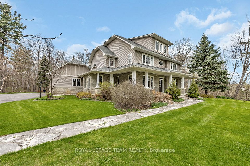 38 Roycroft