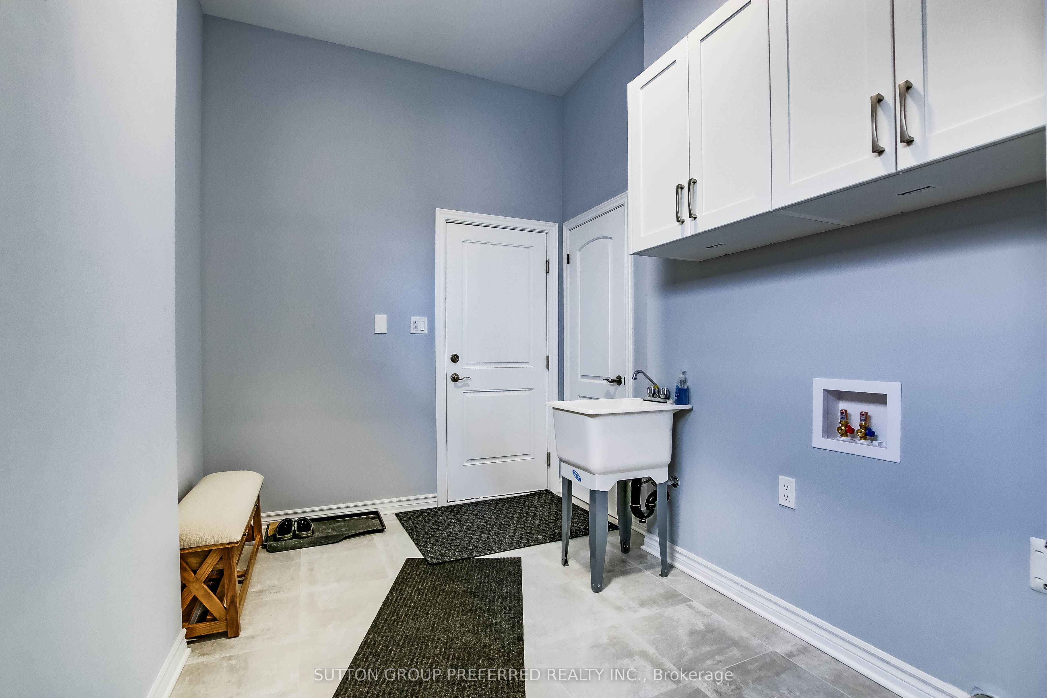 1005 Riverbend Road