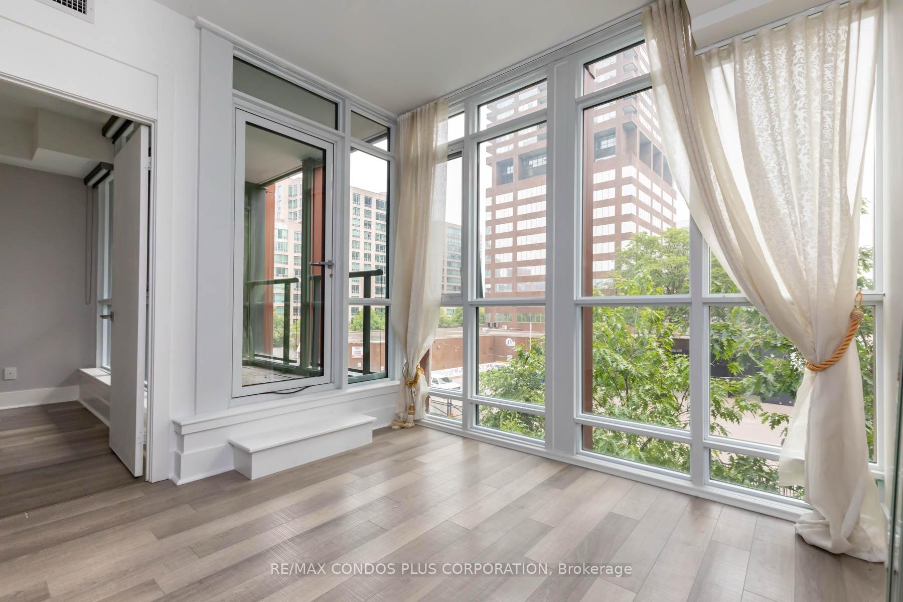 1 Bedroom Condo at 32 Davenport, Toronto For sale