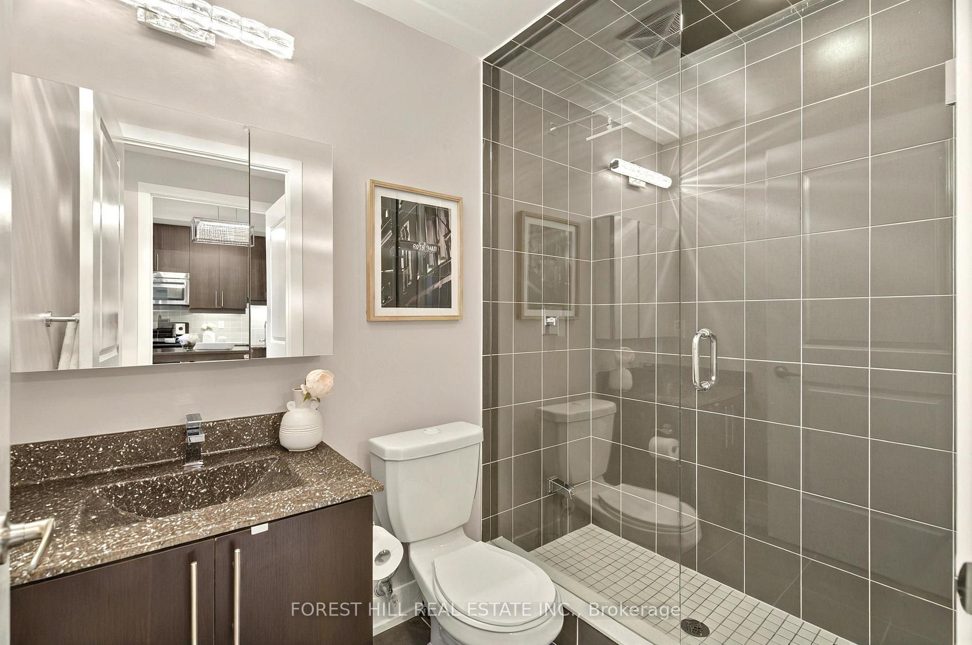 2 Bedrooms Condo at 68 Merton, Toronto For sale