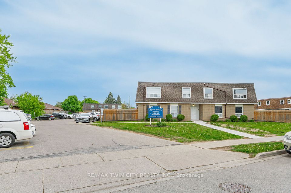 #10 - 742 Walter Street, Cambridge, ON N3H 4P3