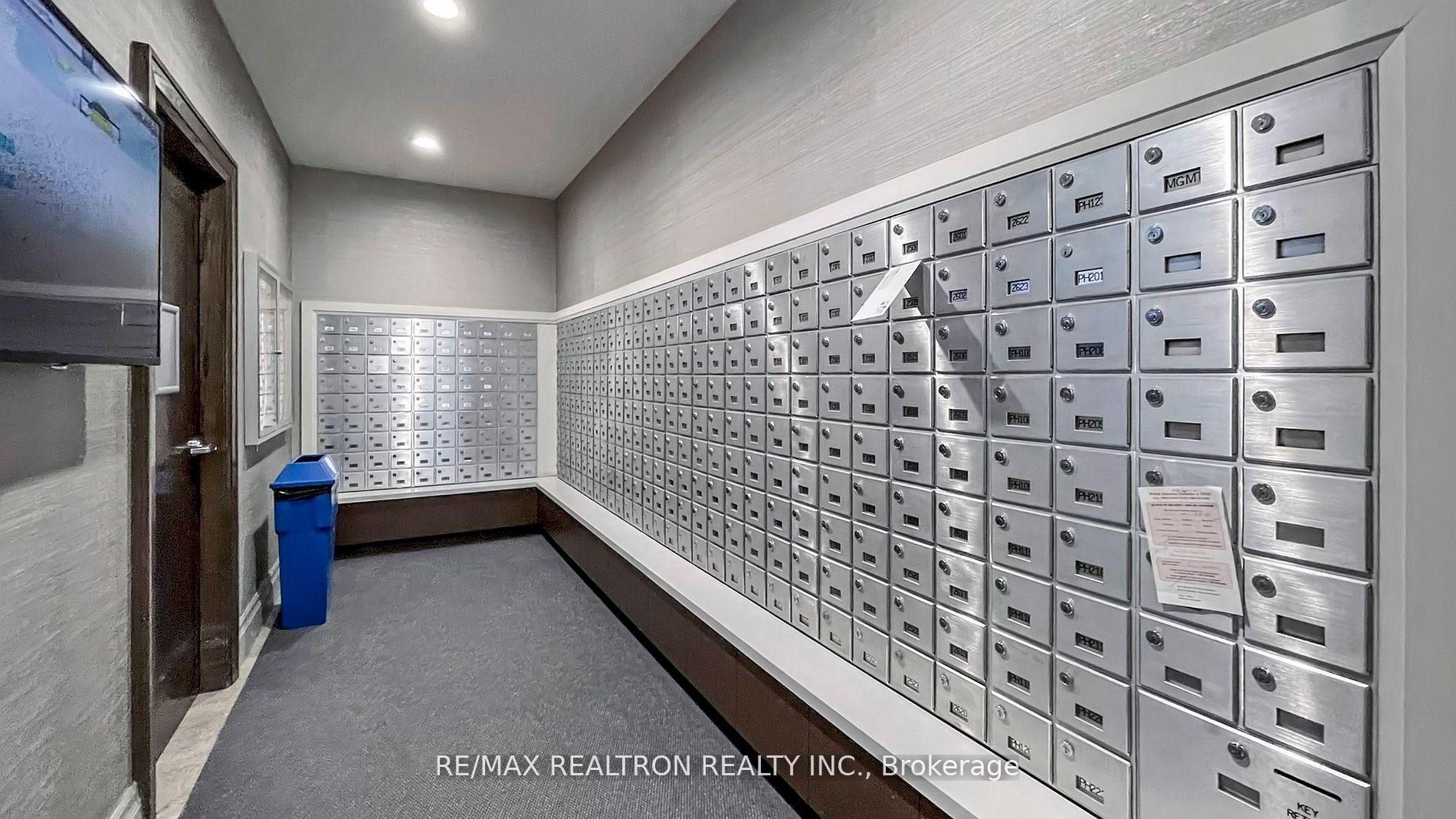 1 Bedroom Condo at 35 Hollywood, Toronto For sale