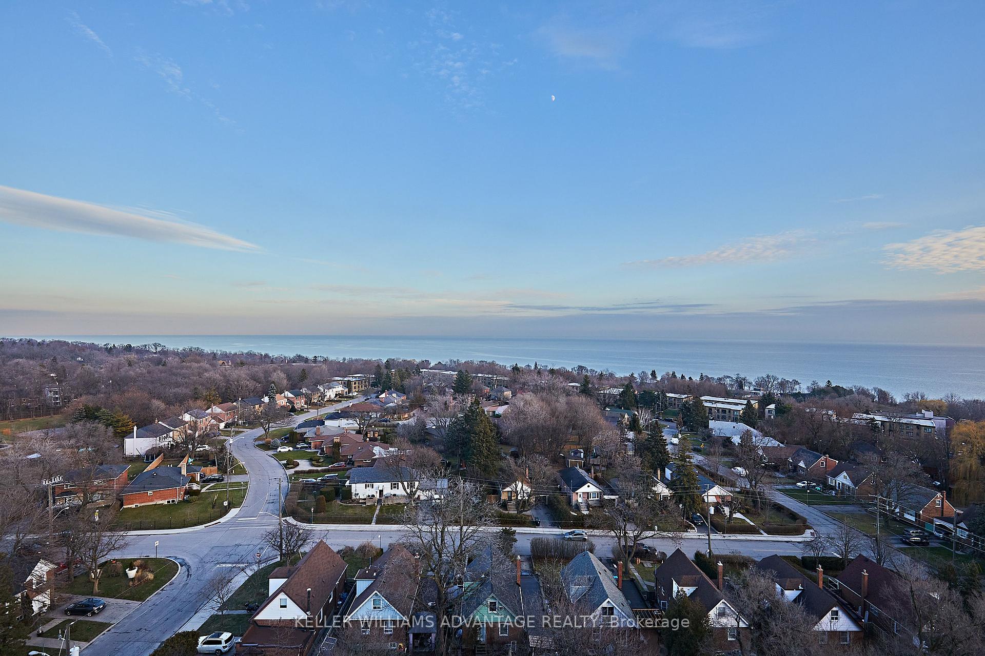 2 Bedrooms Condo at 90 Glen Everest,  Toronto For sale