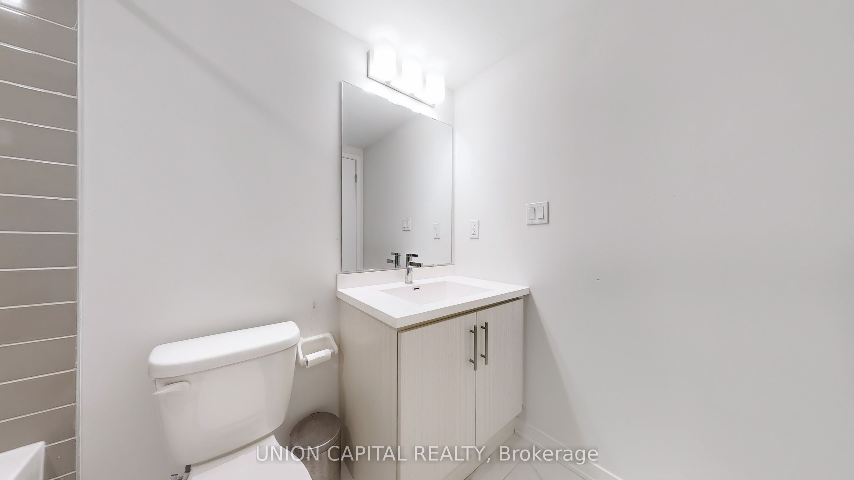 15 William Jackson Way, #23