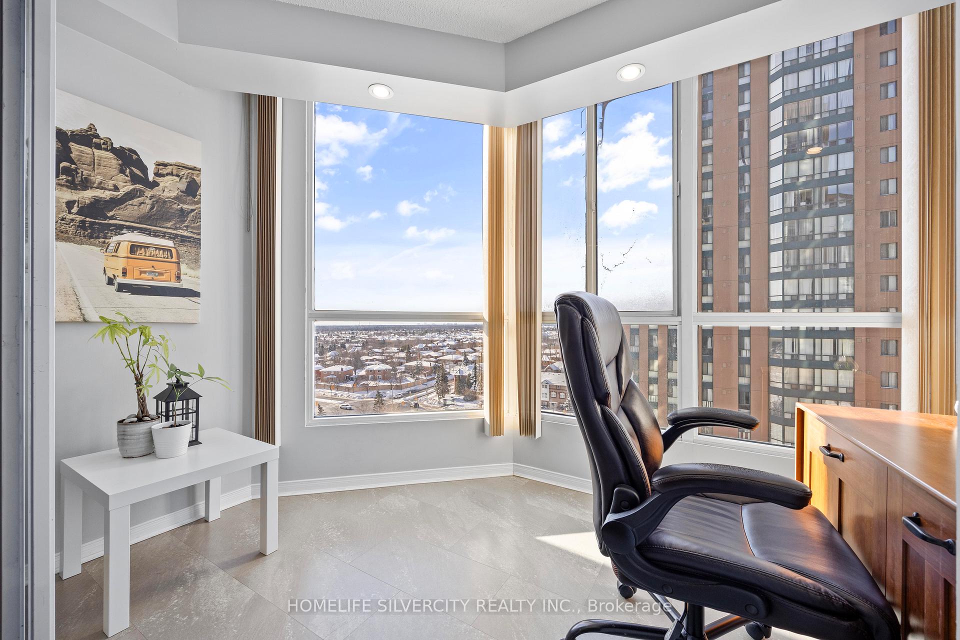 3 Bedrooms Condo at 145 Hillcrest, Mississauga For sale