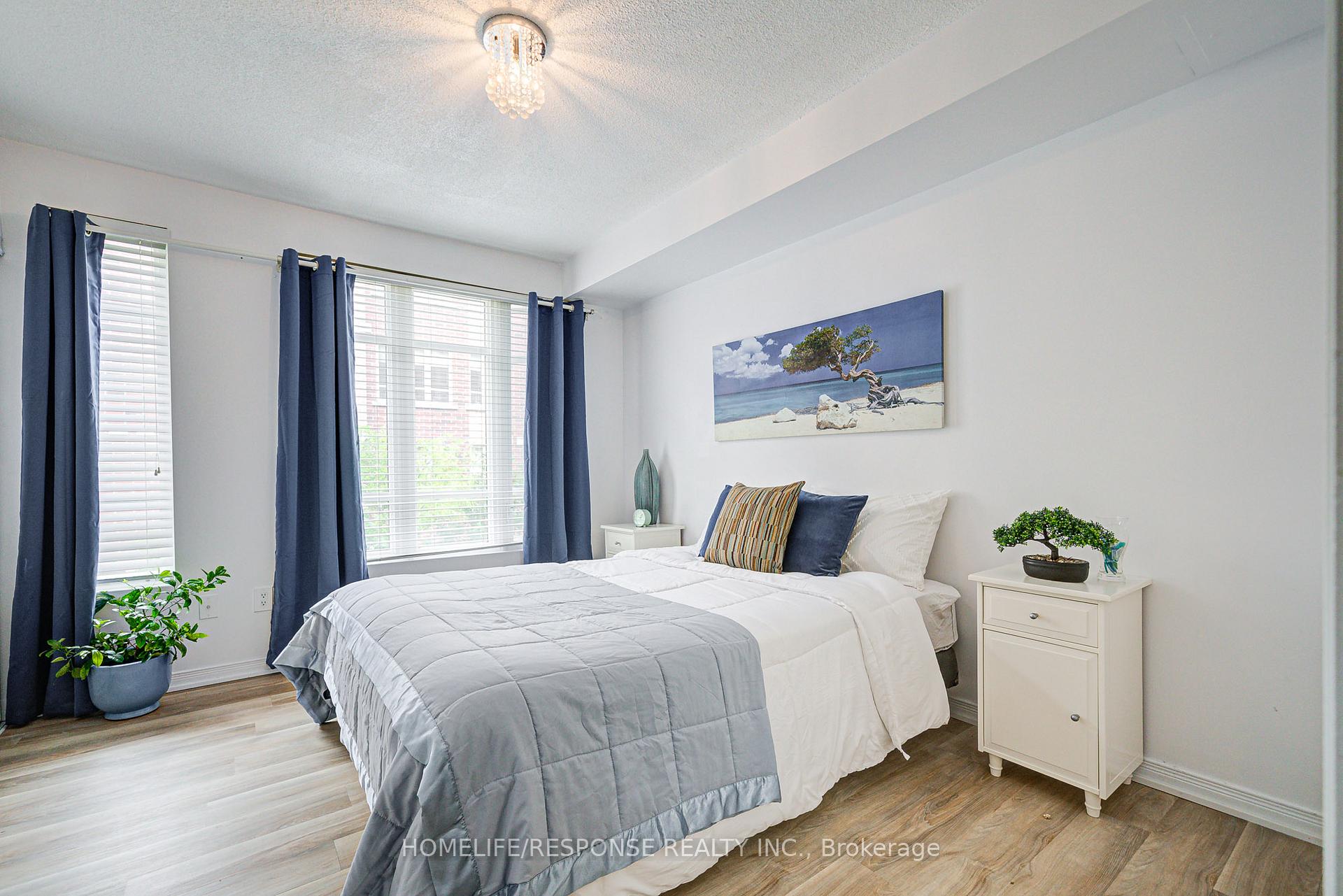 3 Bedrooms Condo at 35 Elsie, Toronto For sale