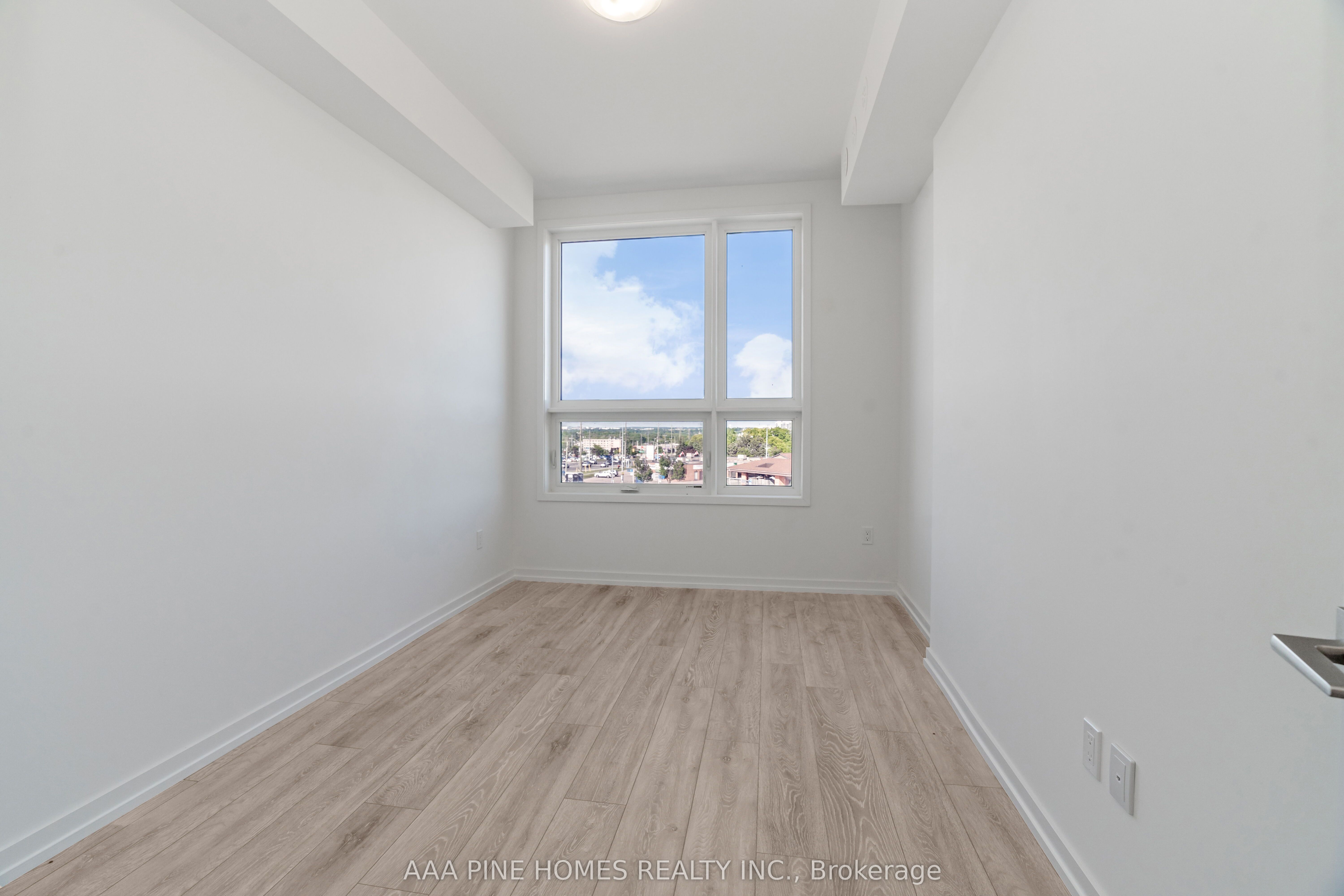 20 Lytham Green Circle, ##4