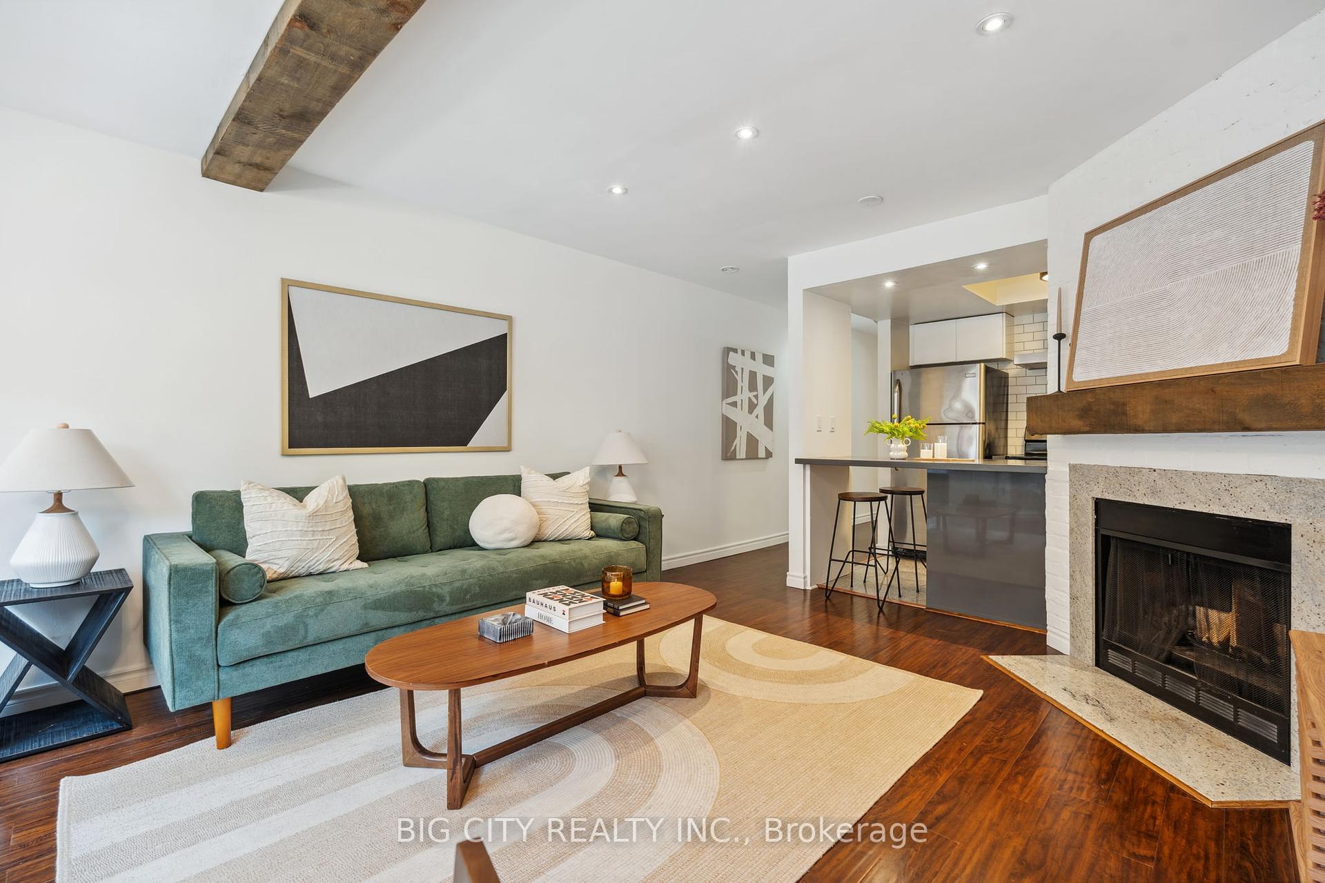 1 Bedroom Condo at 570 Wellington, Toronto For sale