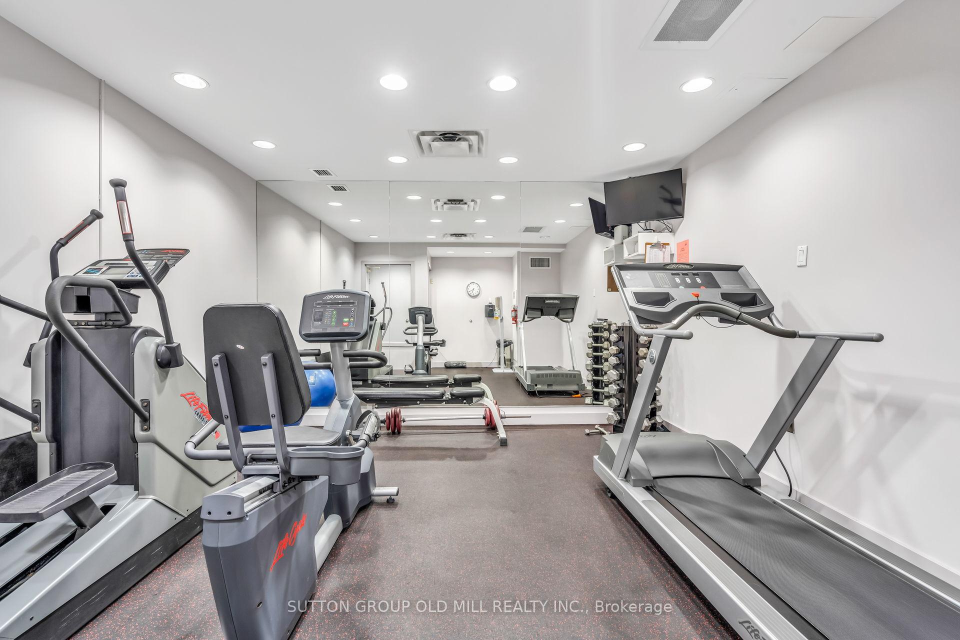 3 Bedrooms Condo at 10 Old Mill, Toronto For sale