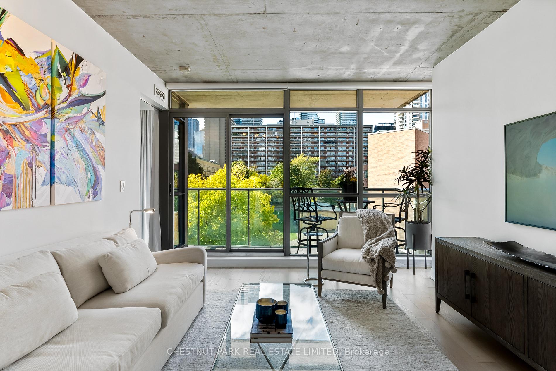2 Bedrooms Condo at 285 Mutual, Toronto For sale