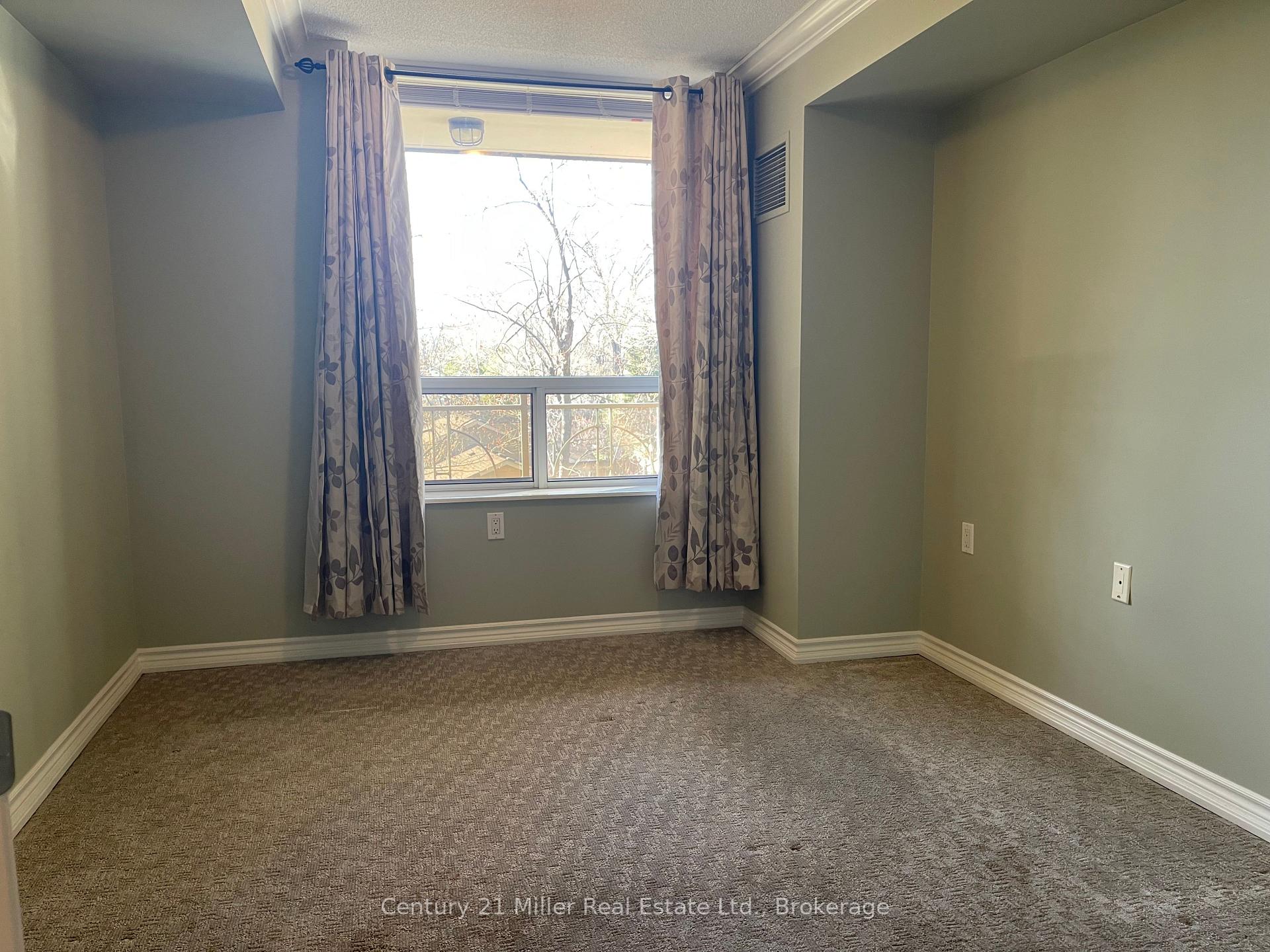 2 Bedrooms Condo at 100 Burloak,  Burlington For sale