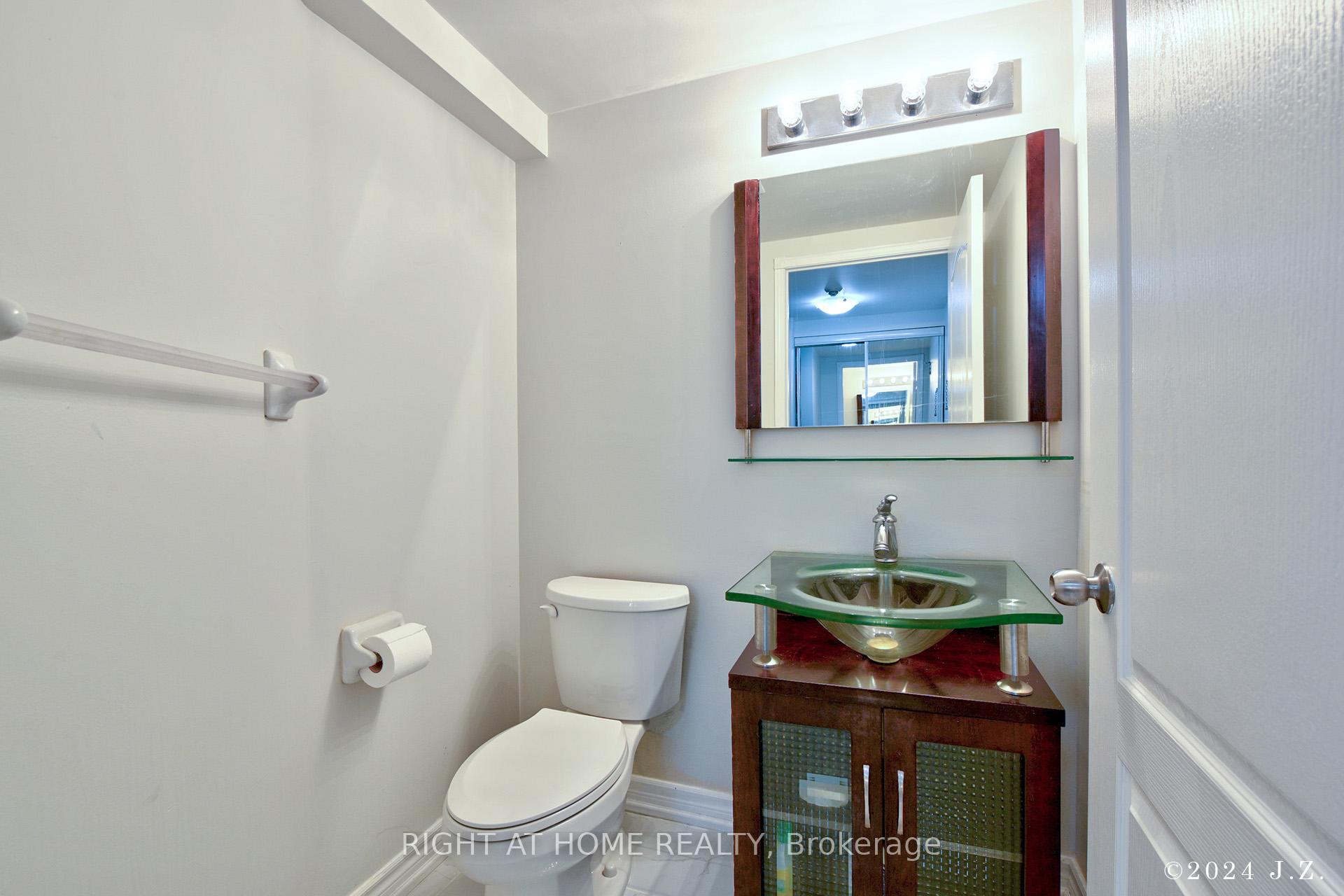 3 Bedrooms Condo at 1881 Mcnicoll, Toronto For sale