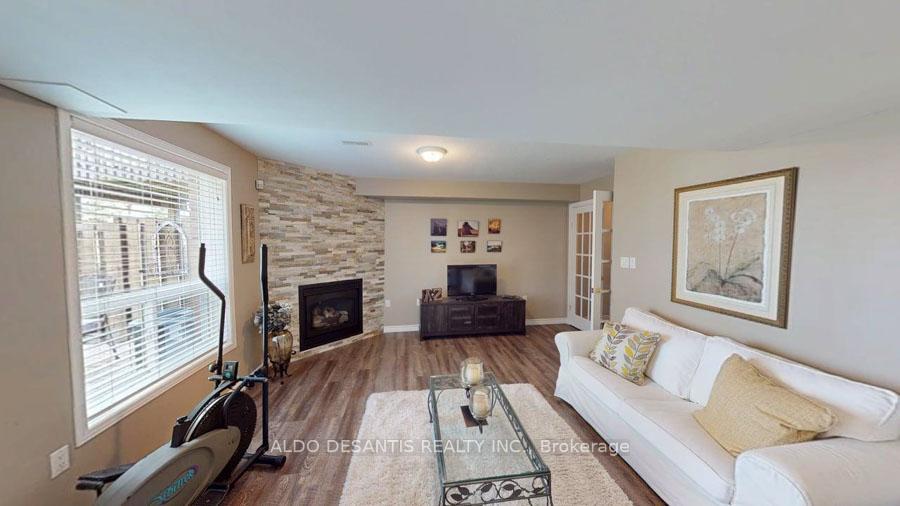 3 Bedrooms Condo at 348 Highland, Hamilton For sale