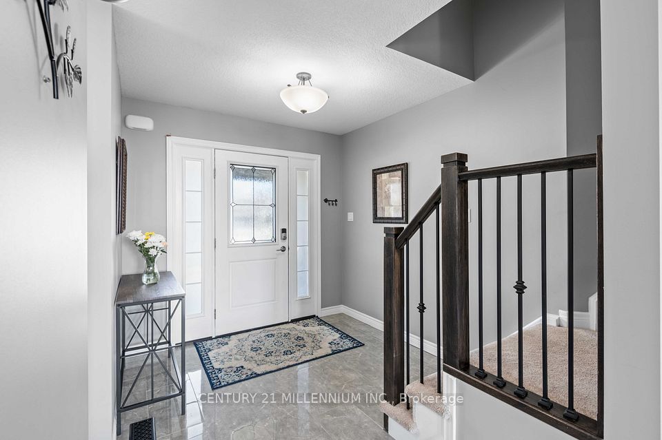7 Stuckey Lane, East Luther Grand Valley, ON L9W 6W4