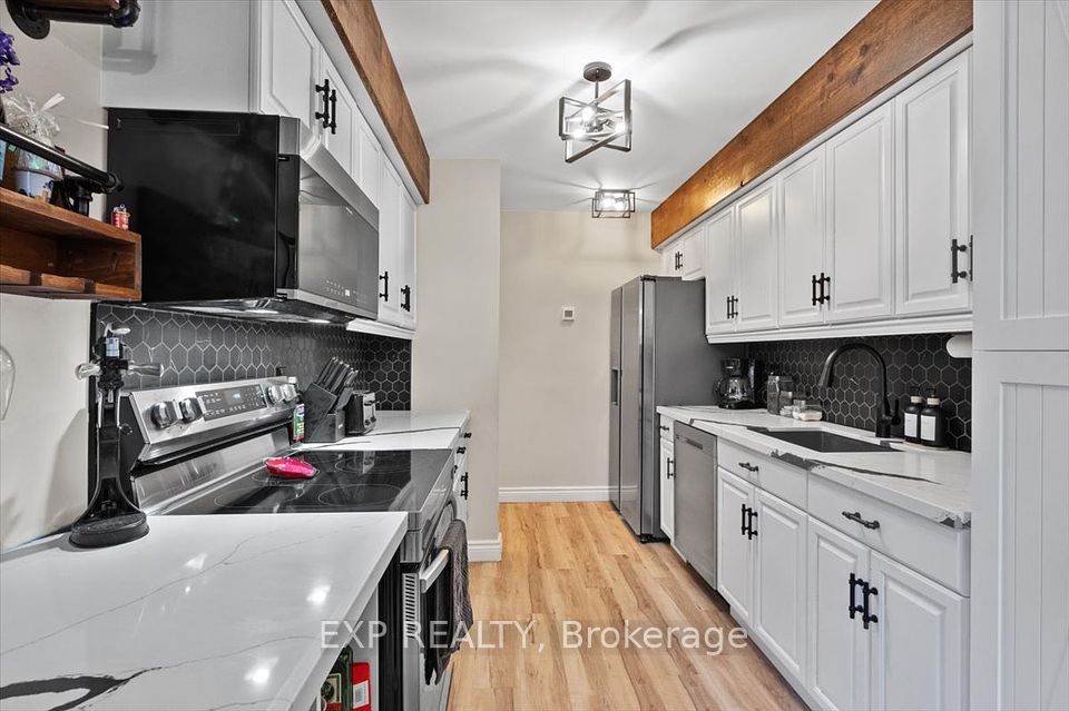 1200 Trowbridge