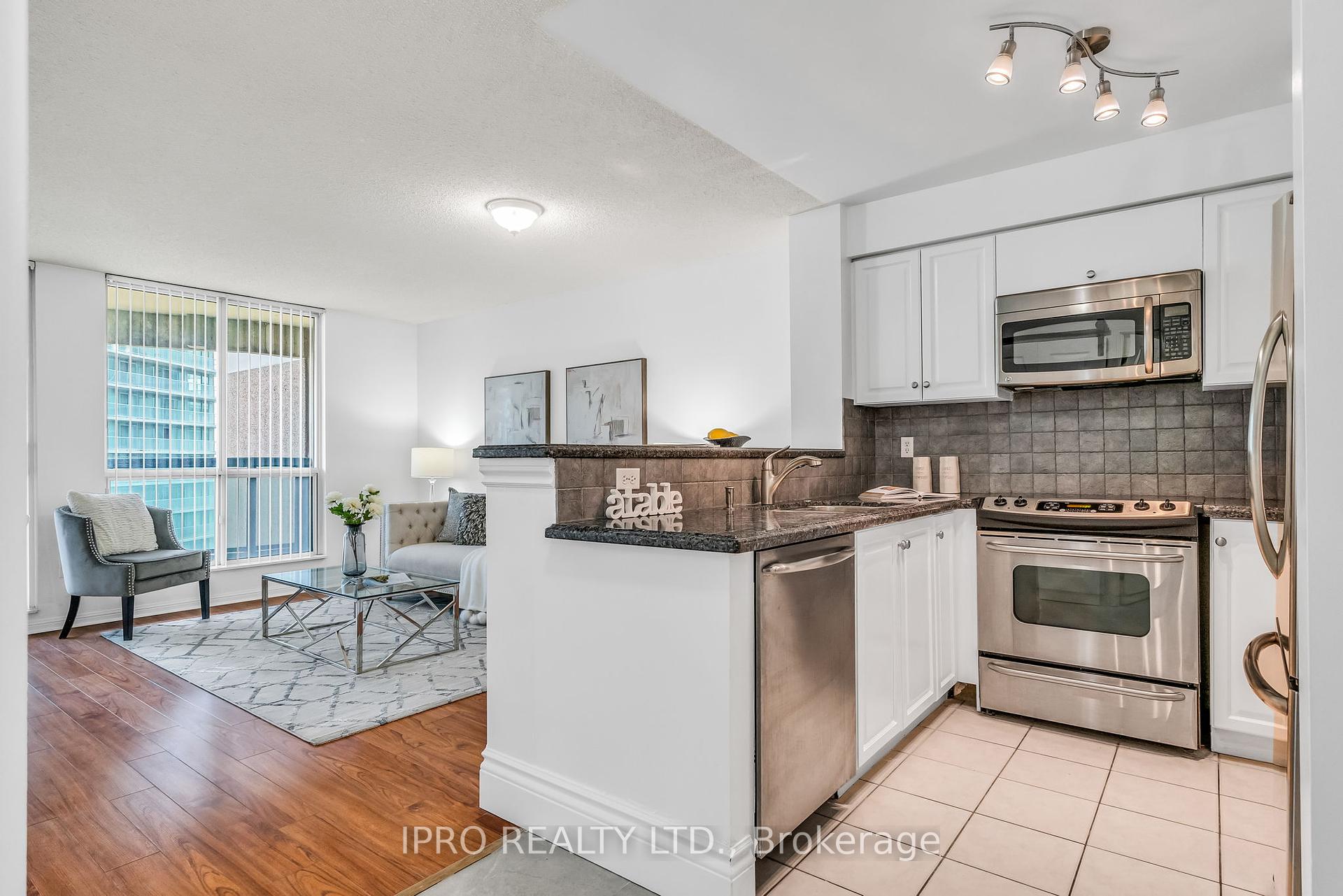 3 Bedrooms Condo at 23 Lorraine, Toronto For sale