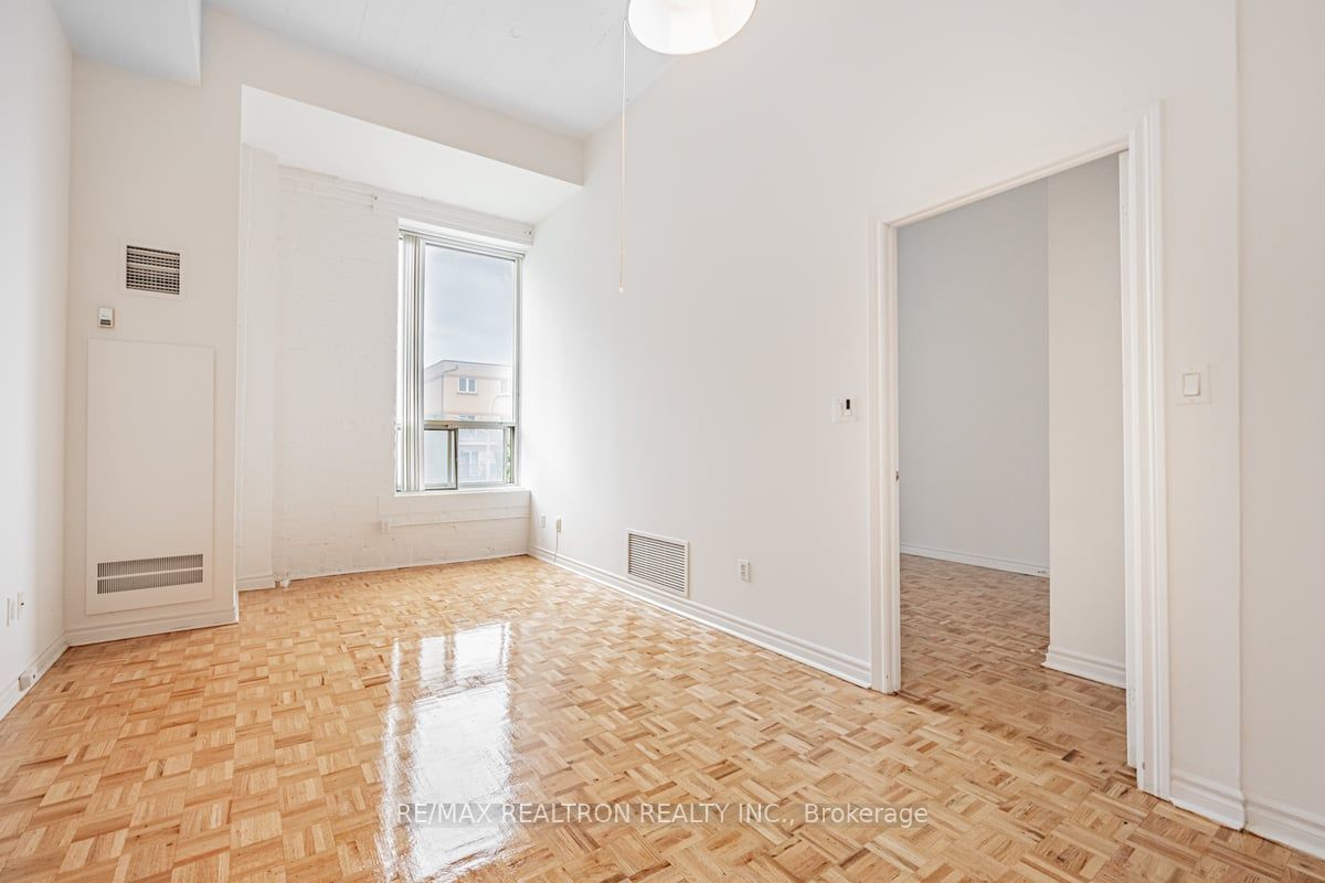 1401 Dupont Street, #225