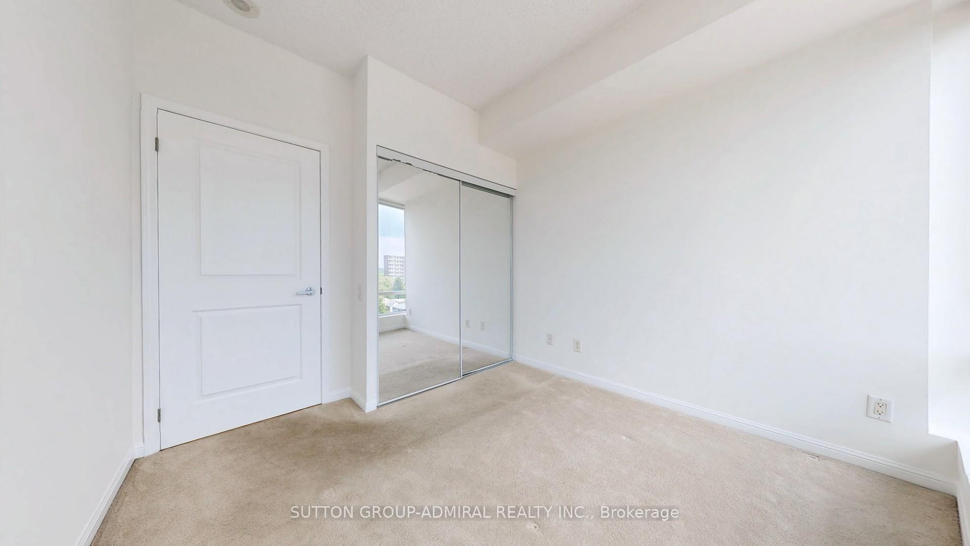 1 Bedroom Condo at 15 Windermere, Toronto For sale