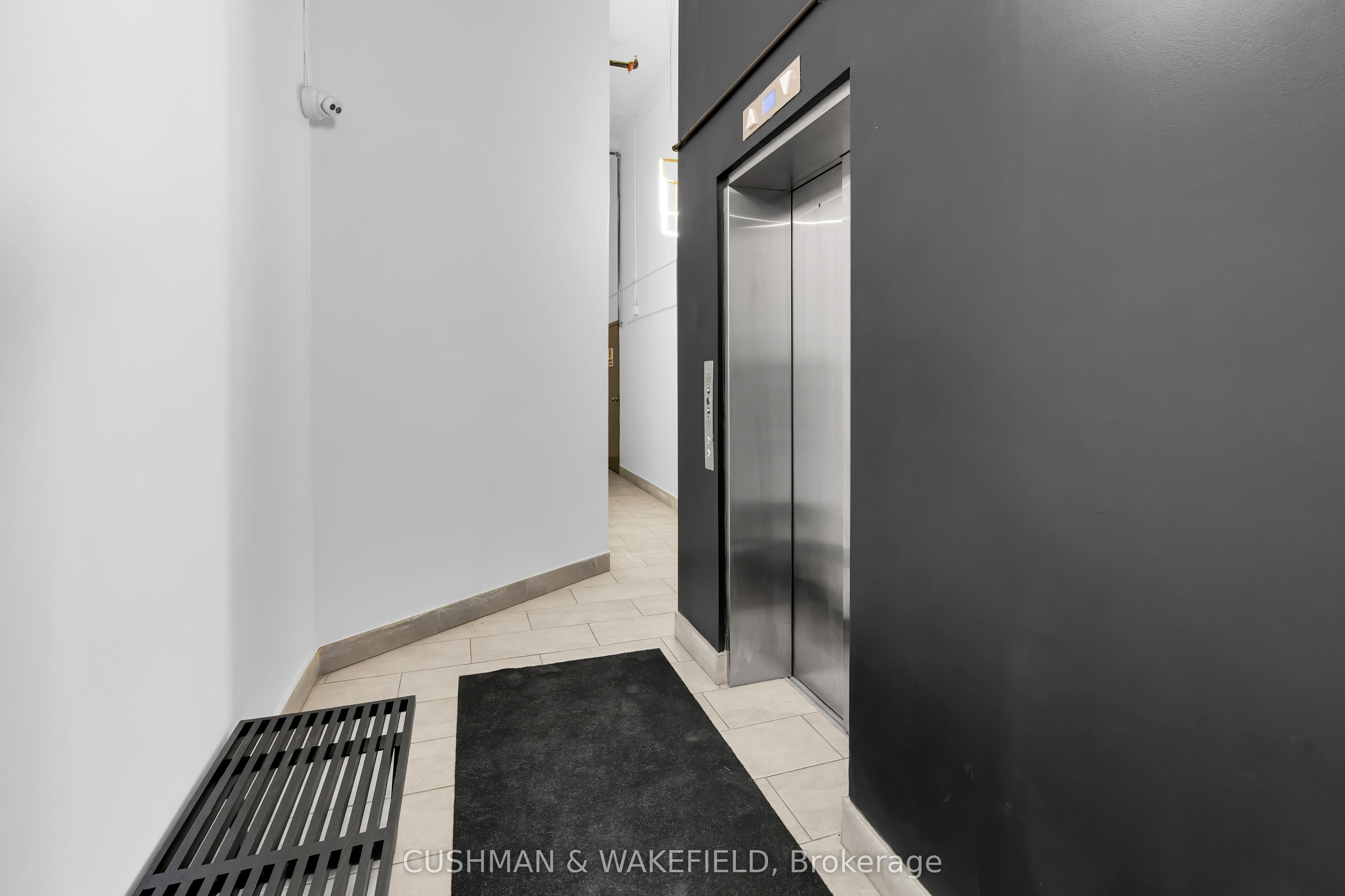 146 Yonge Street, #400