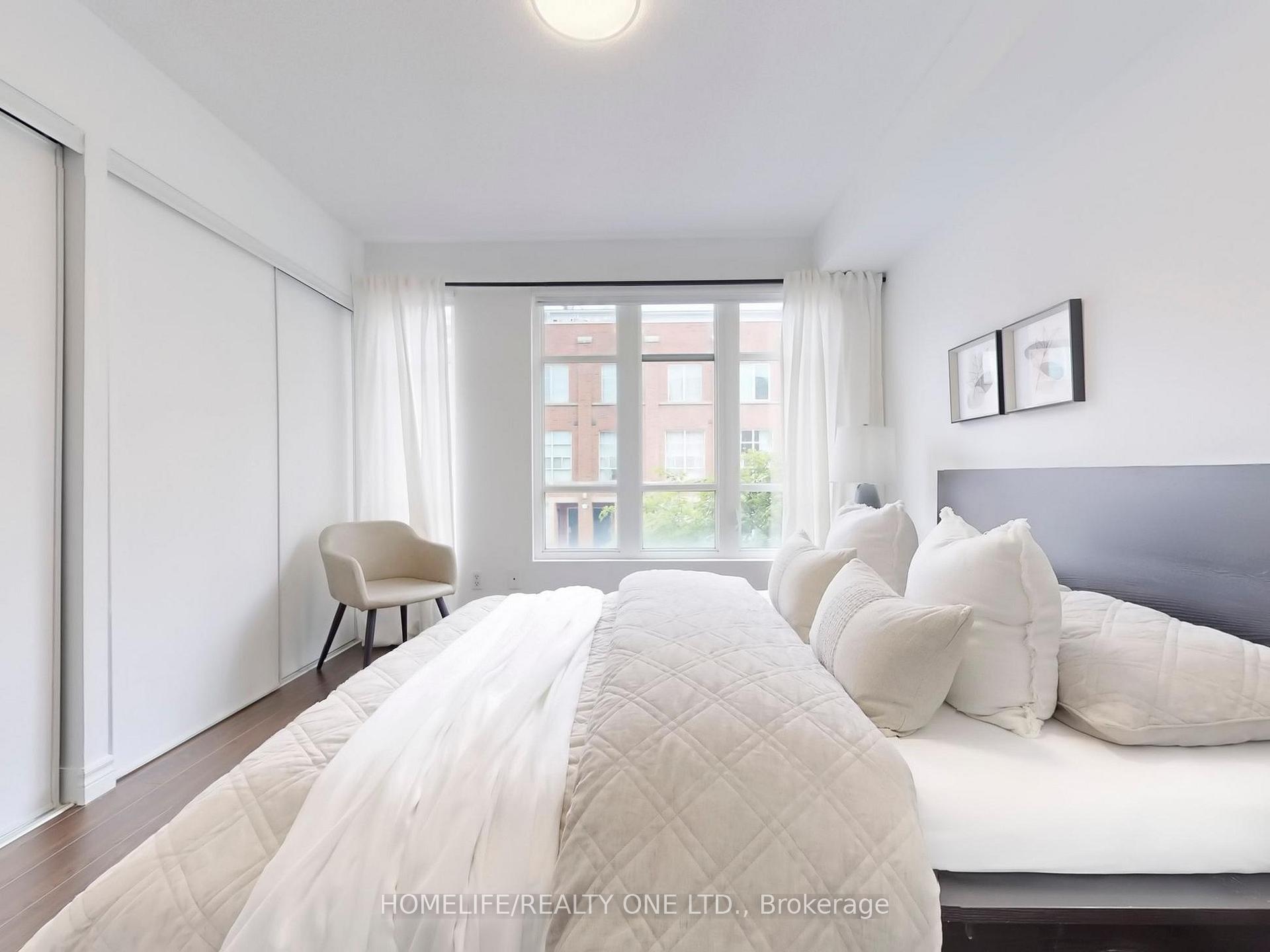 3 Bedrooms Condo at 21 Ruttan, Toronto For sale