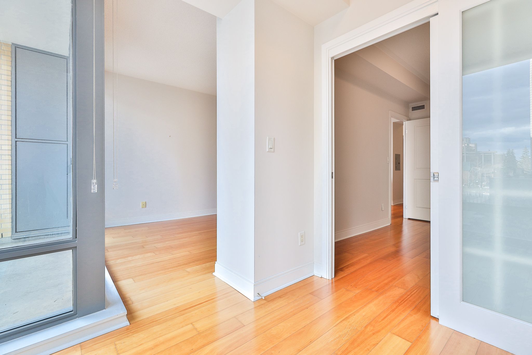 18 Yorkville Avenue 318