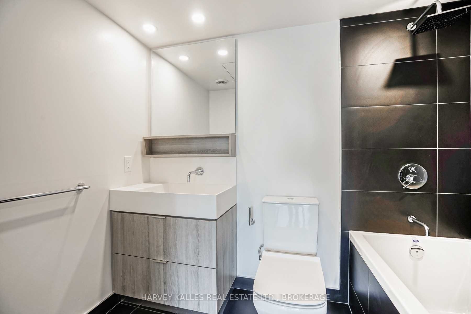 8 Hillsdale Avenue 829